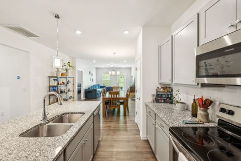 953 Millstream Dr Nashville TN 37218