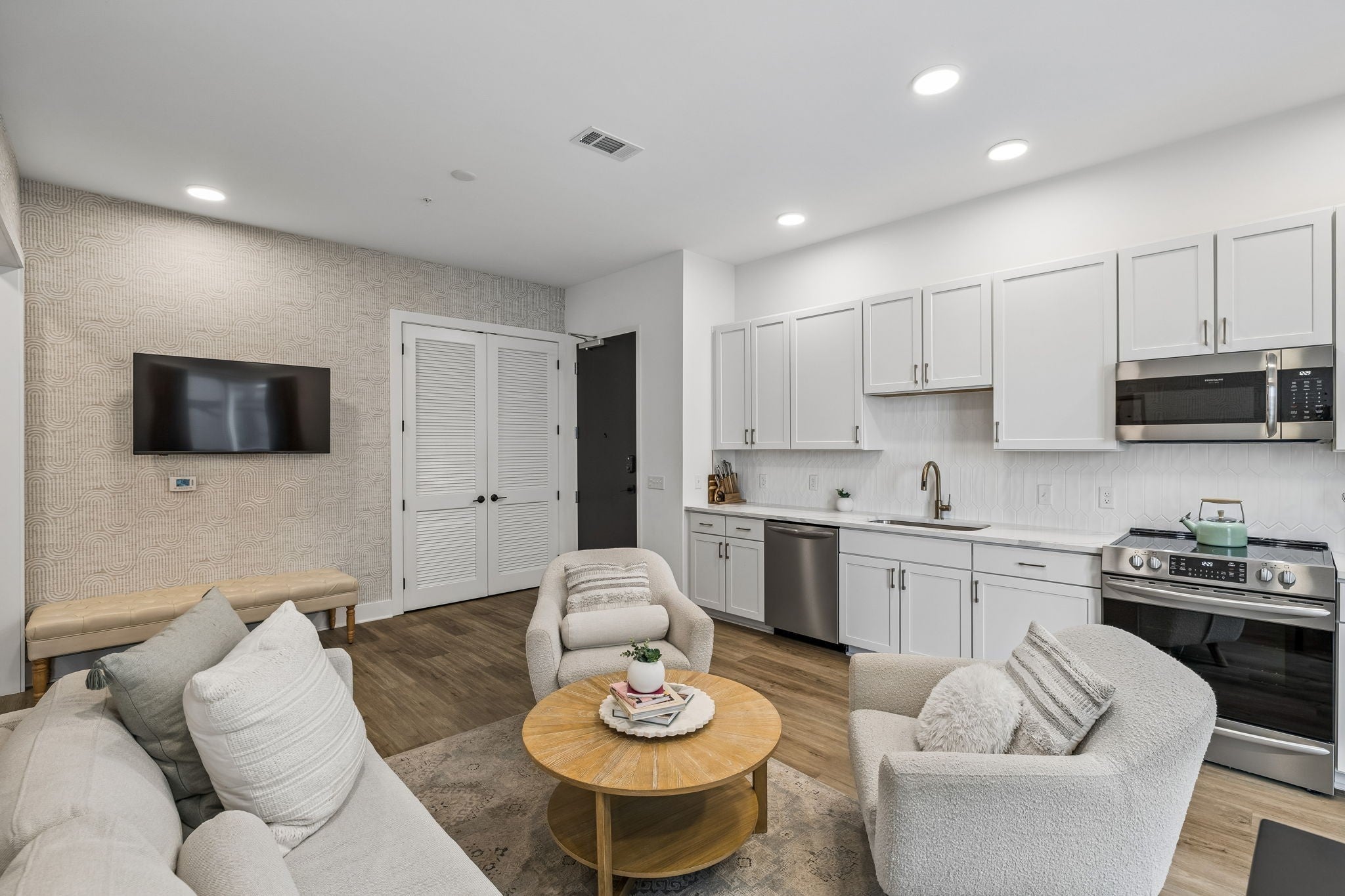 815 Main St 202