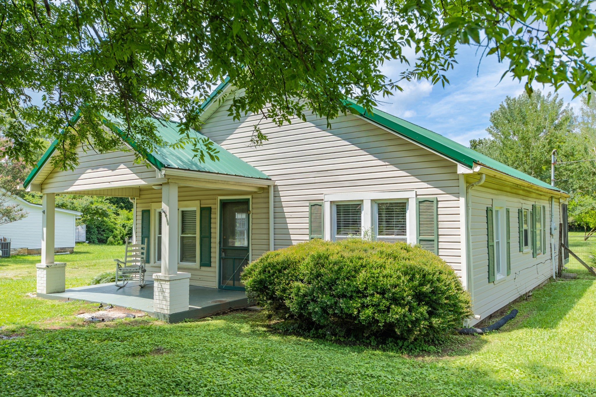 330 Holly Grove Rd