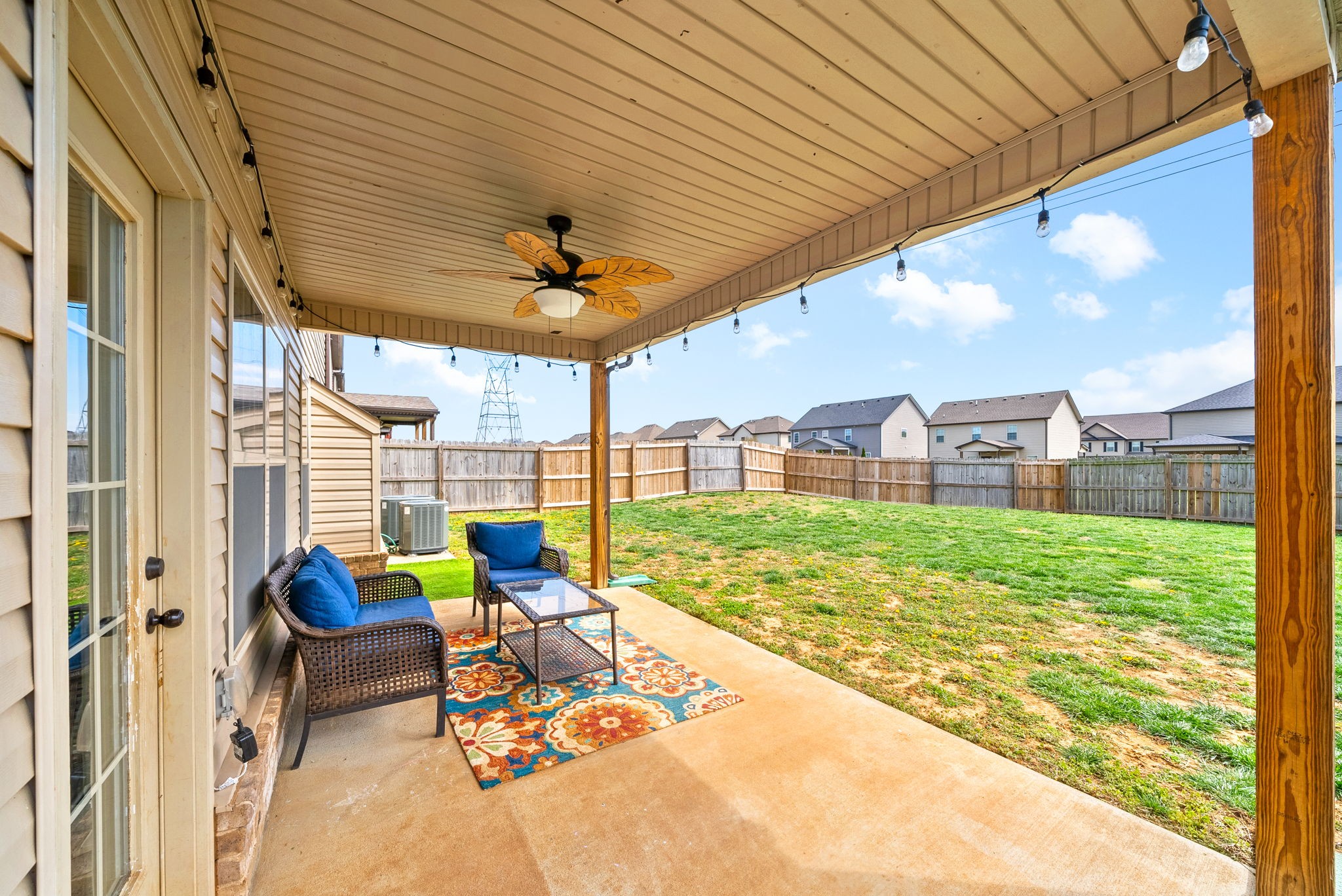 Clarksville, Tennessee 37040, United States, 5 Bedrooms Bedrooms, ,3 BathroomsBathrooms,Residential,Pending,98795