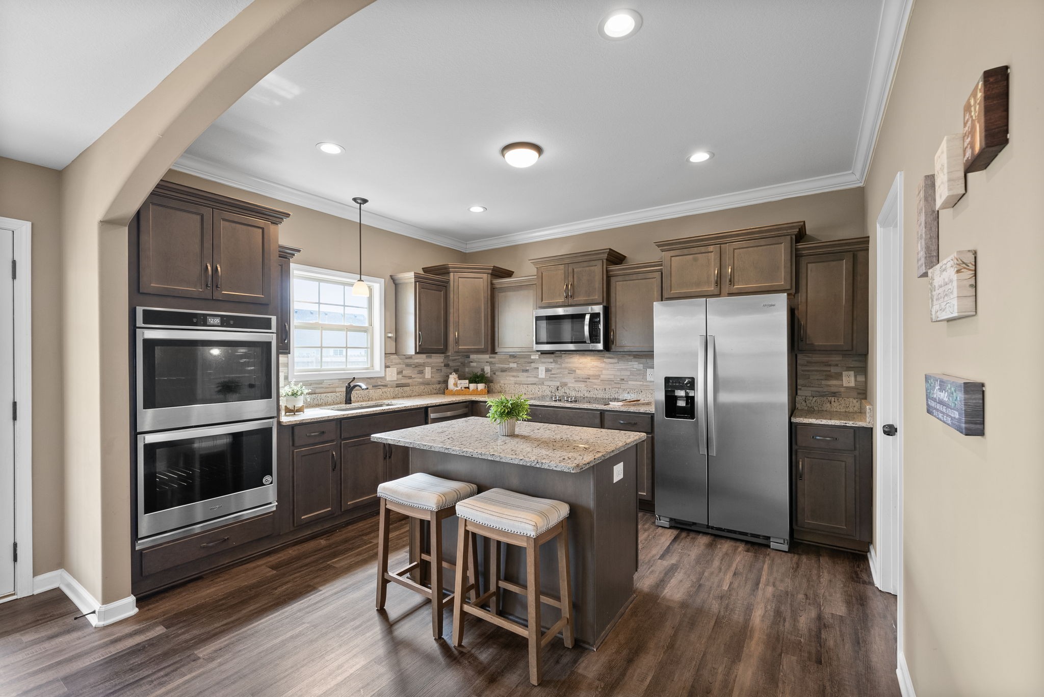 Clarksville, Tennessee 37040, United States, 5 Bedrooms Bedrooms, ,3 BathroomsBathrooms,Residential,Pending,98795