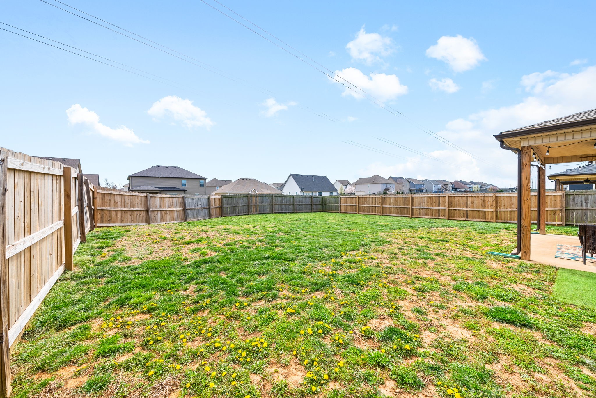 Clarksville, Tennessee 37040, United States, 5 Bedrooms Bedrooms, ,3 BathroomsBathrooms,Residential,Pending,98795