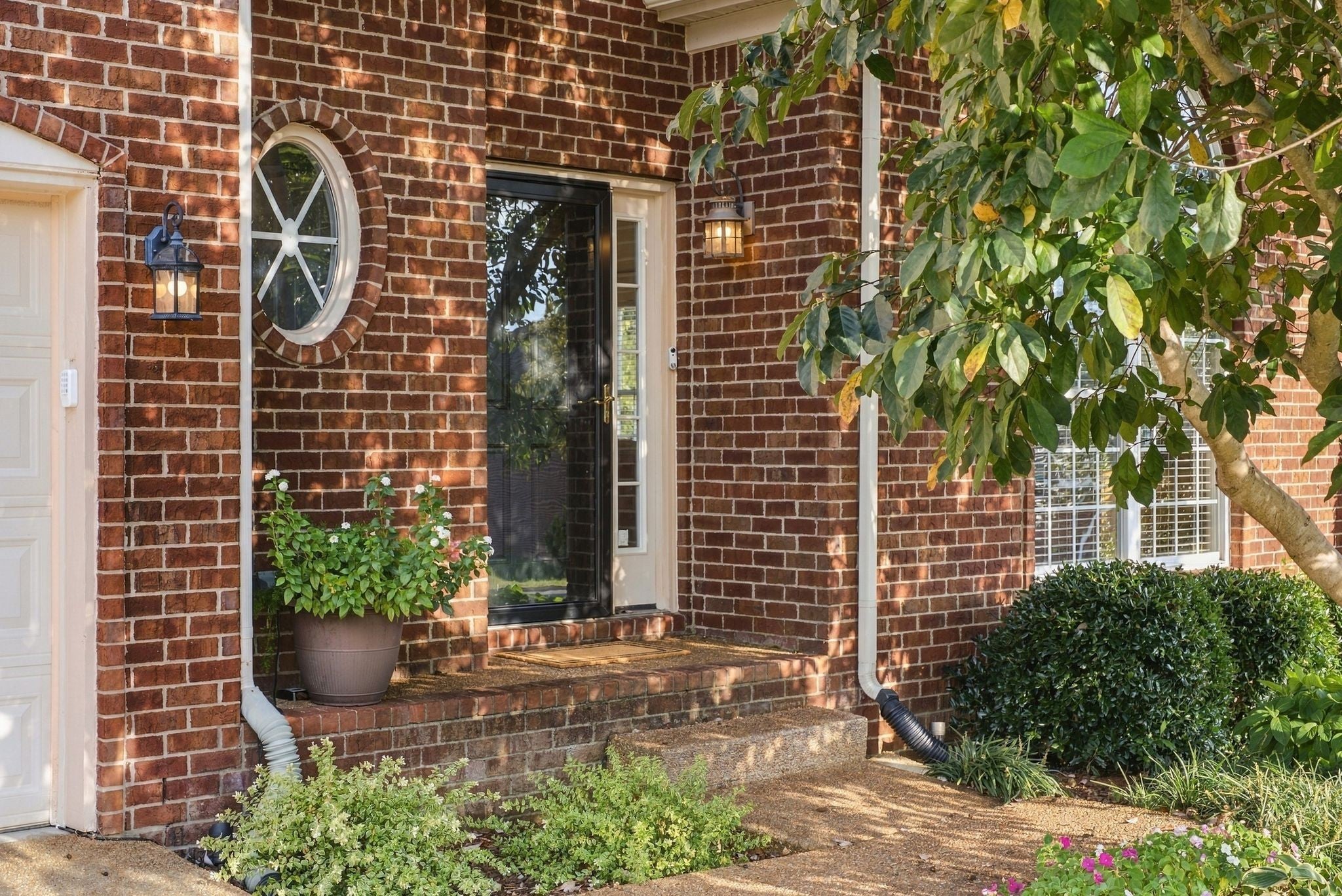 8116 Settlers Way, Nashville TN 37221 4-bed home, photo 3 of 59