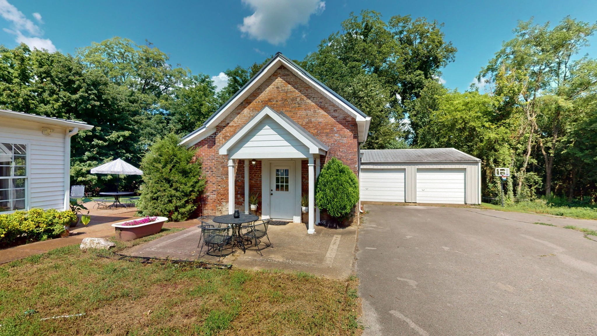 1185 Mooresville Pike