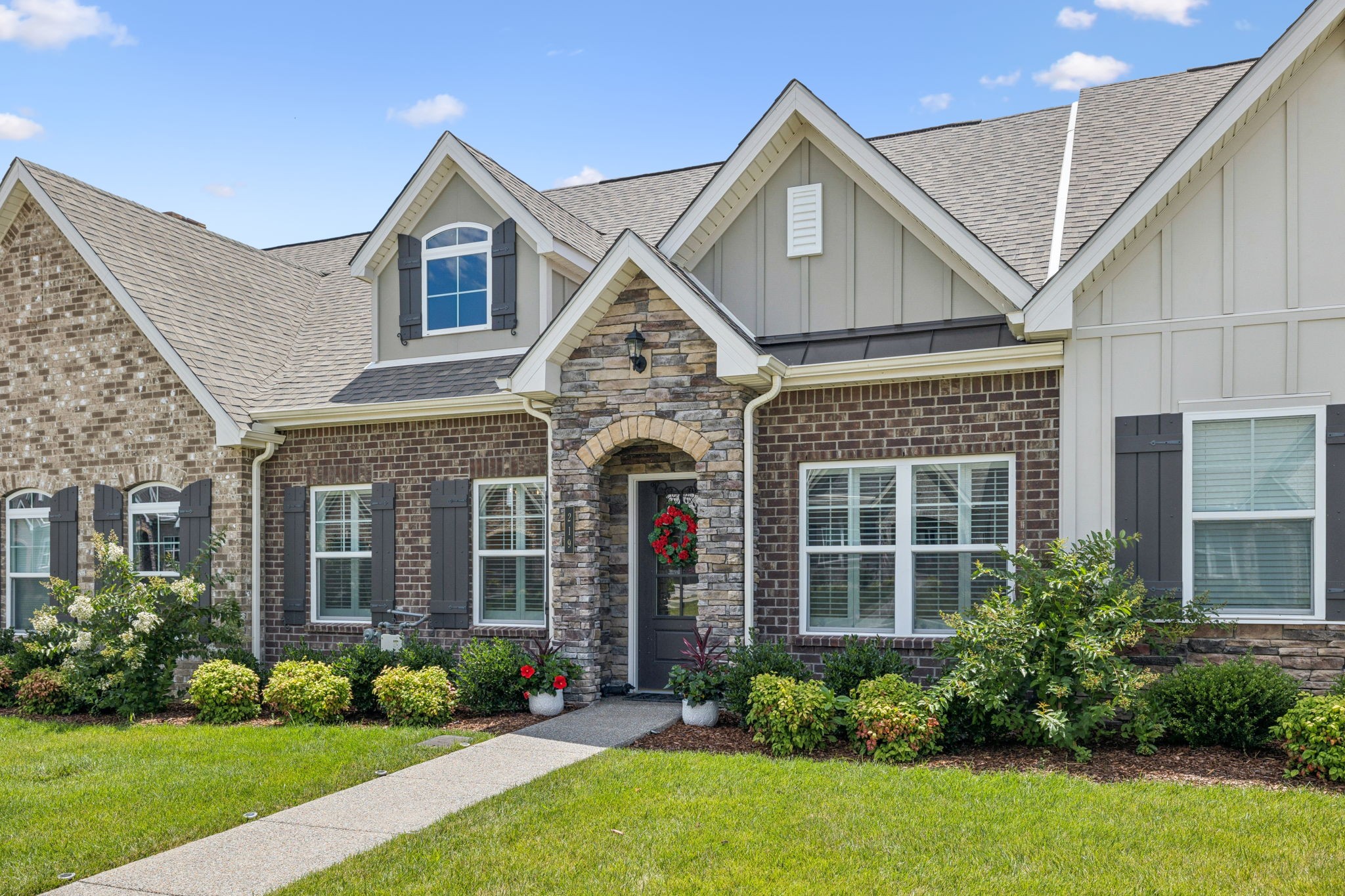 219 Cloverbrook Way