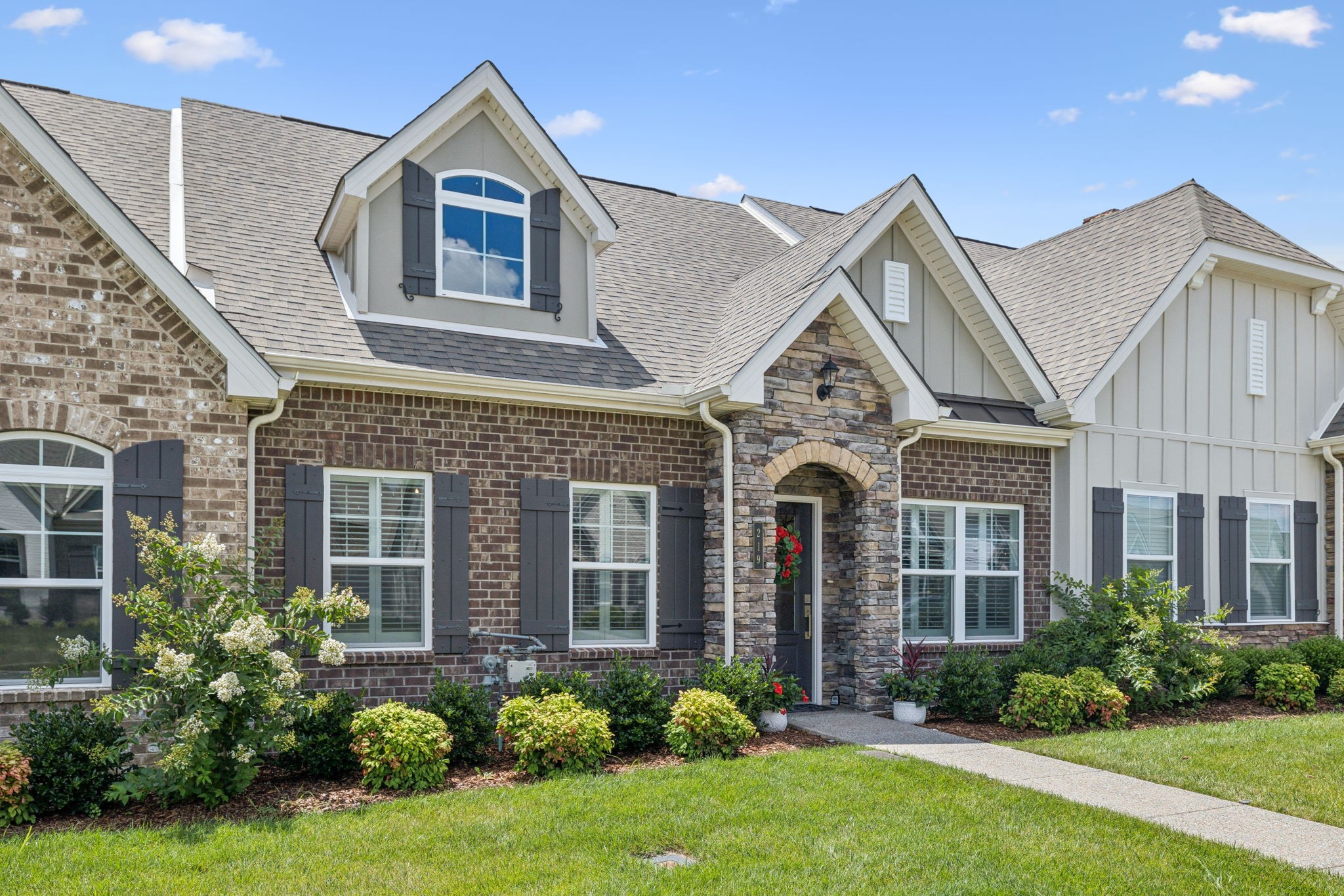 219 Cloverbrook Way