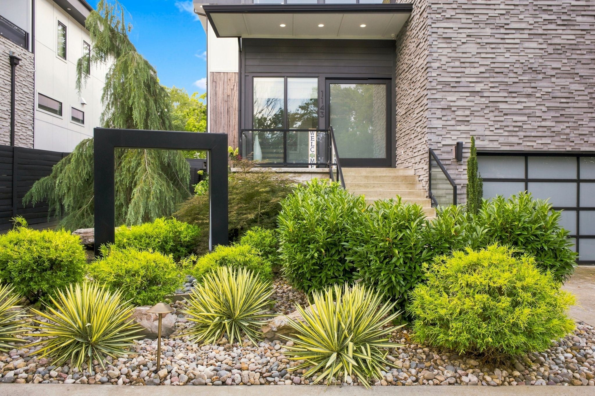 1143 Glendale Ln