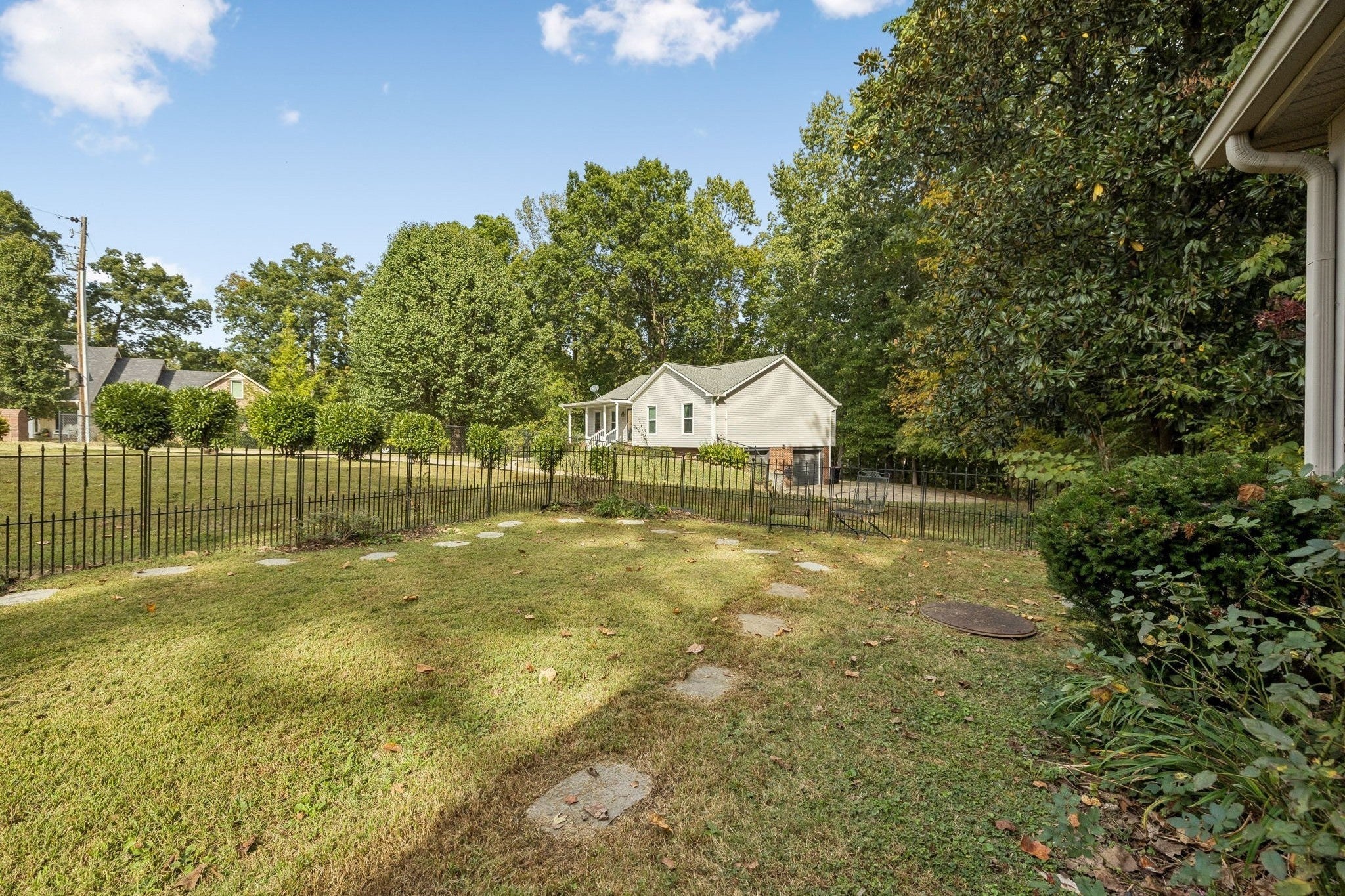 120 Knollwood Ct