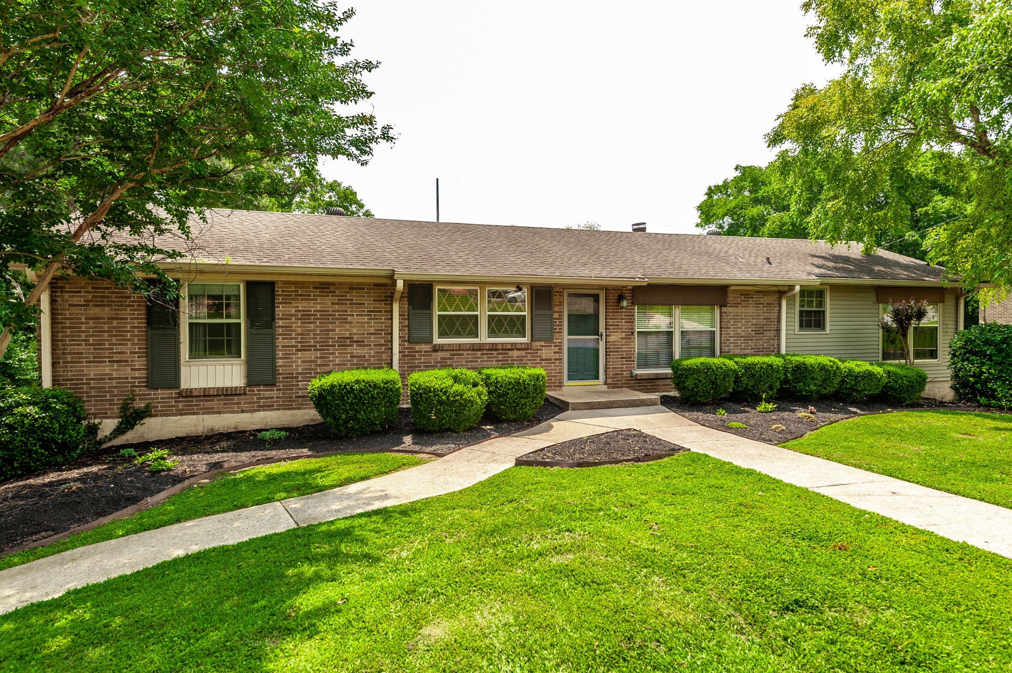 148 Chippendale Dr