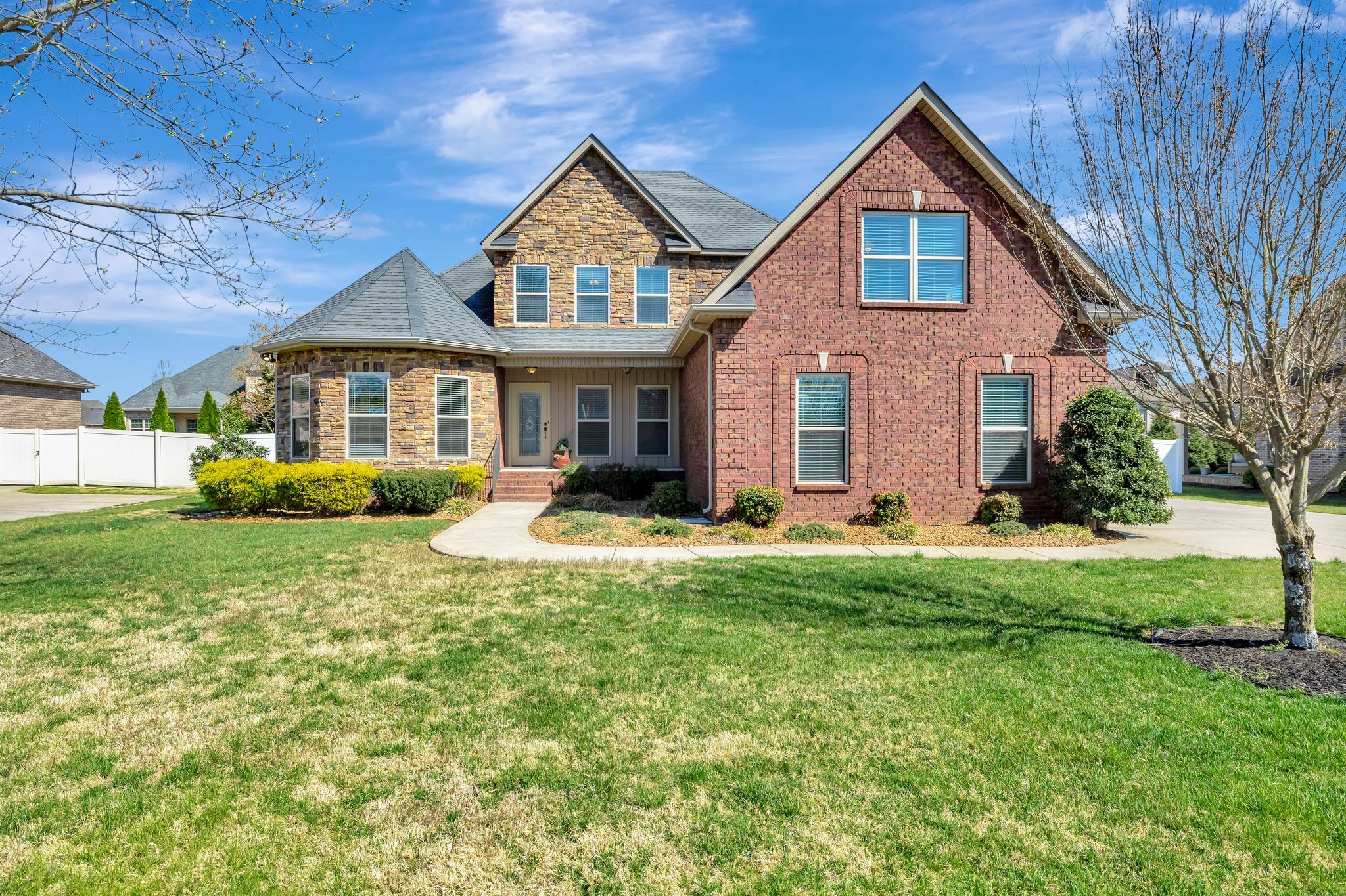 2726 Wynthrope Hall Dr