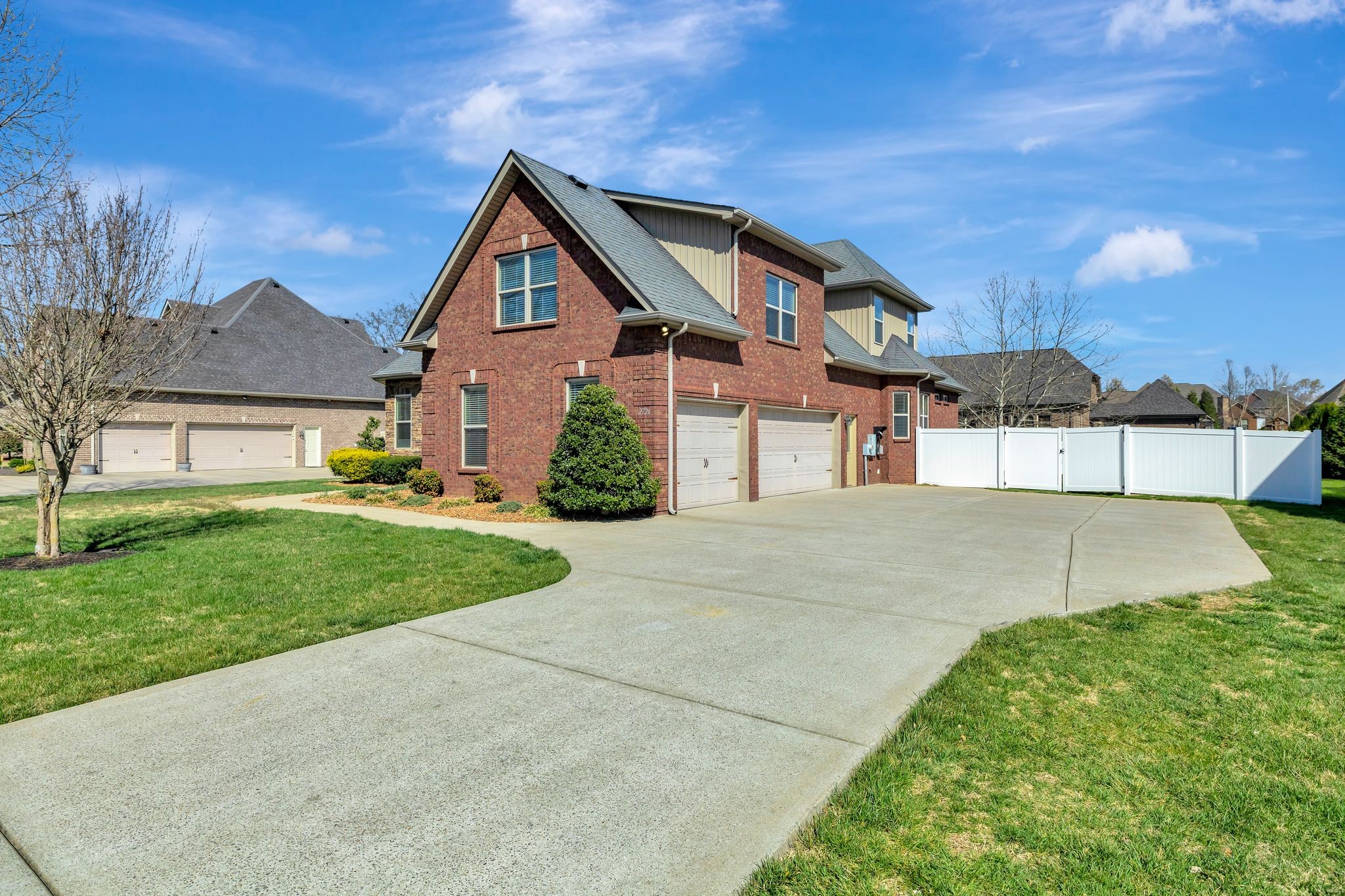 2726 Wynthrope Hall Dr