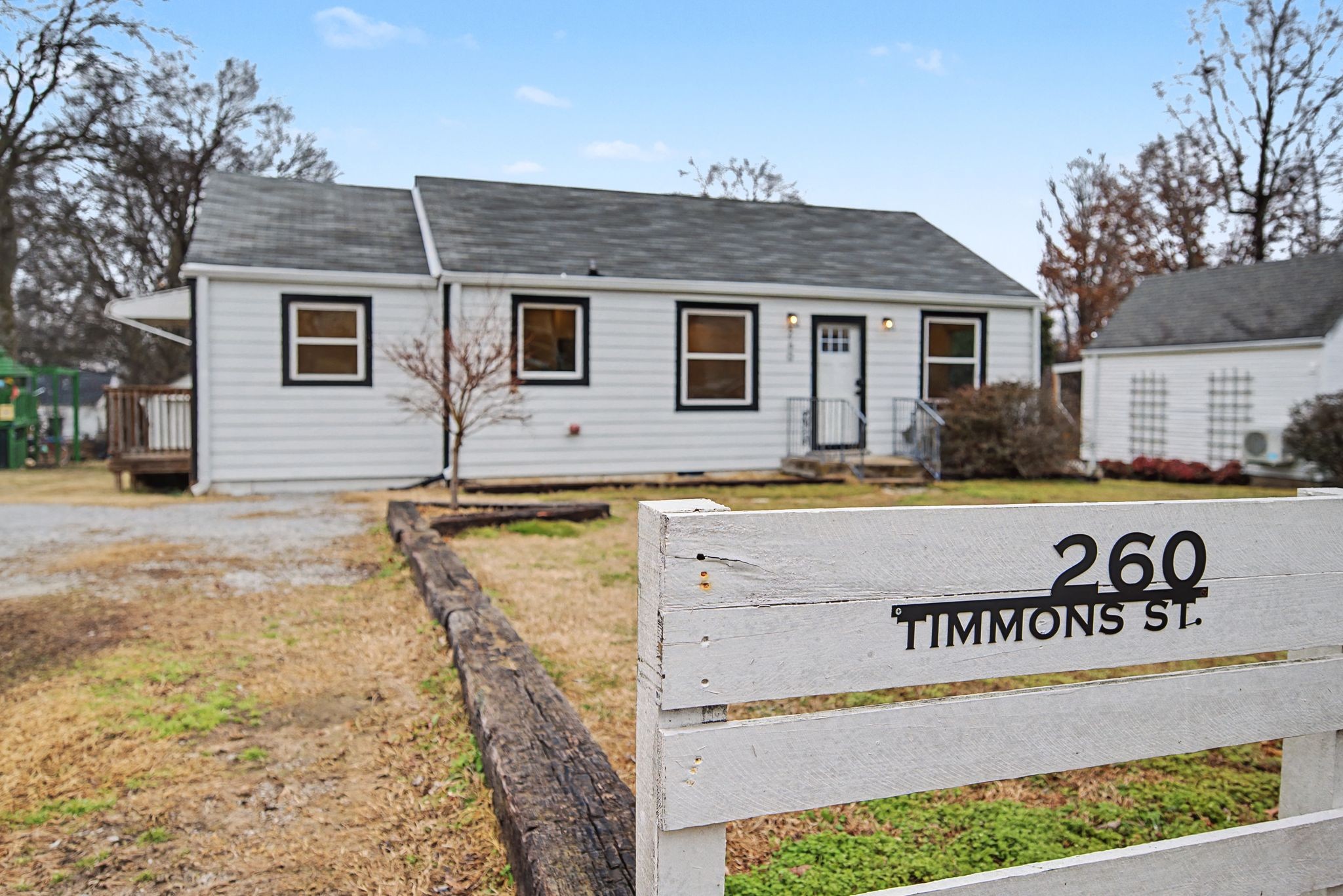 260 Timmons St