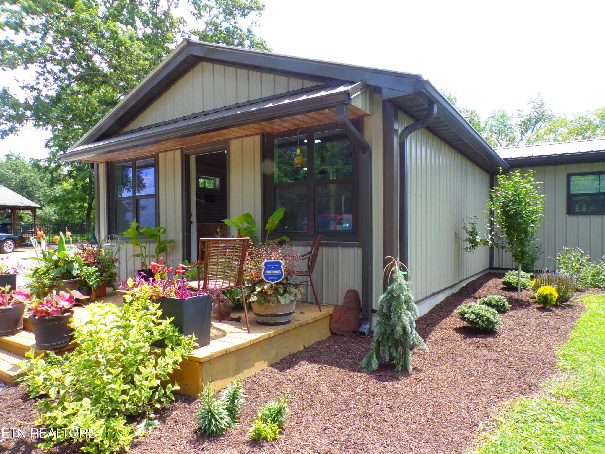 2496 Chestnut Hill Rd