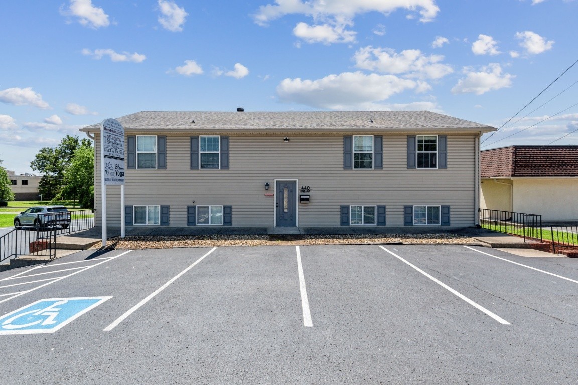 Photo 1 of 15 — 440 Park Ave, Lebanon, TN 37087