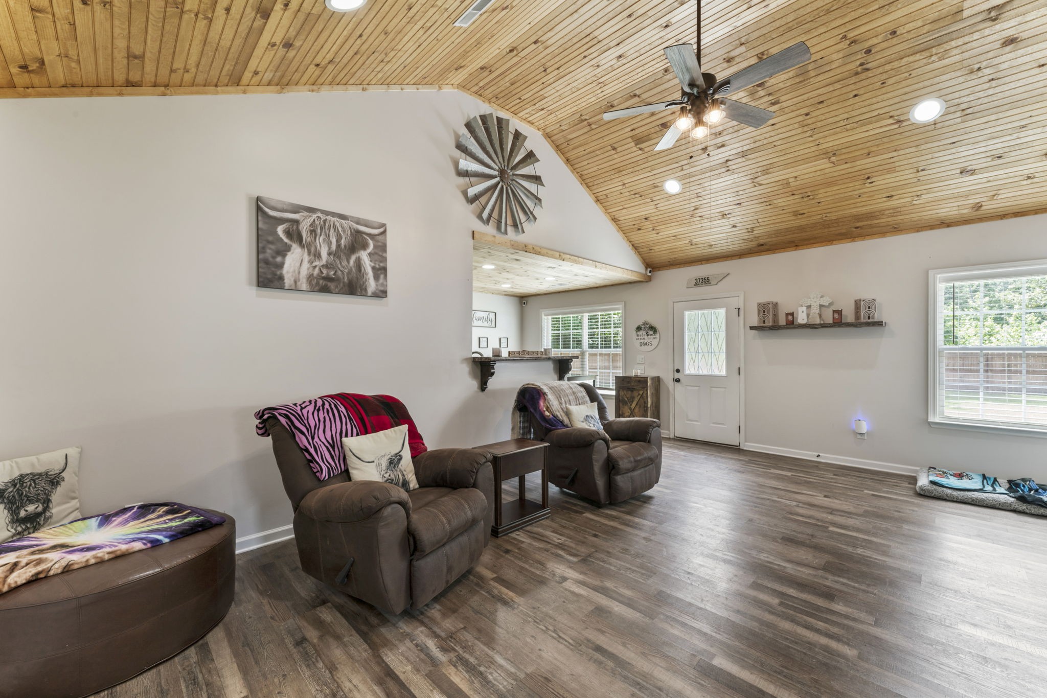 390 Oak Hollow Rd