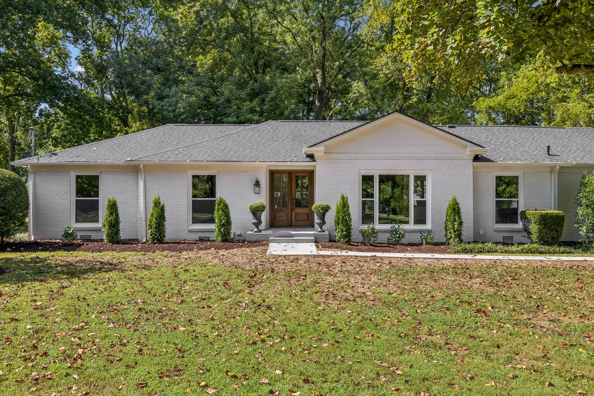 8113 Warner Rd