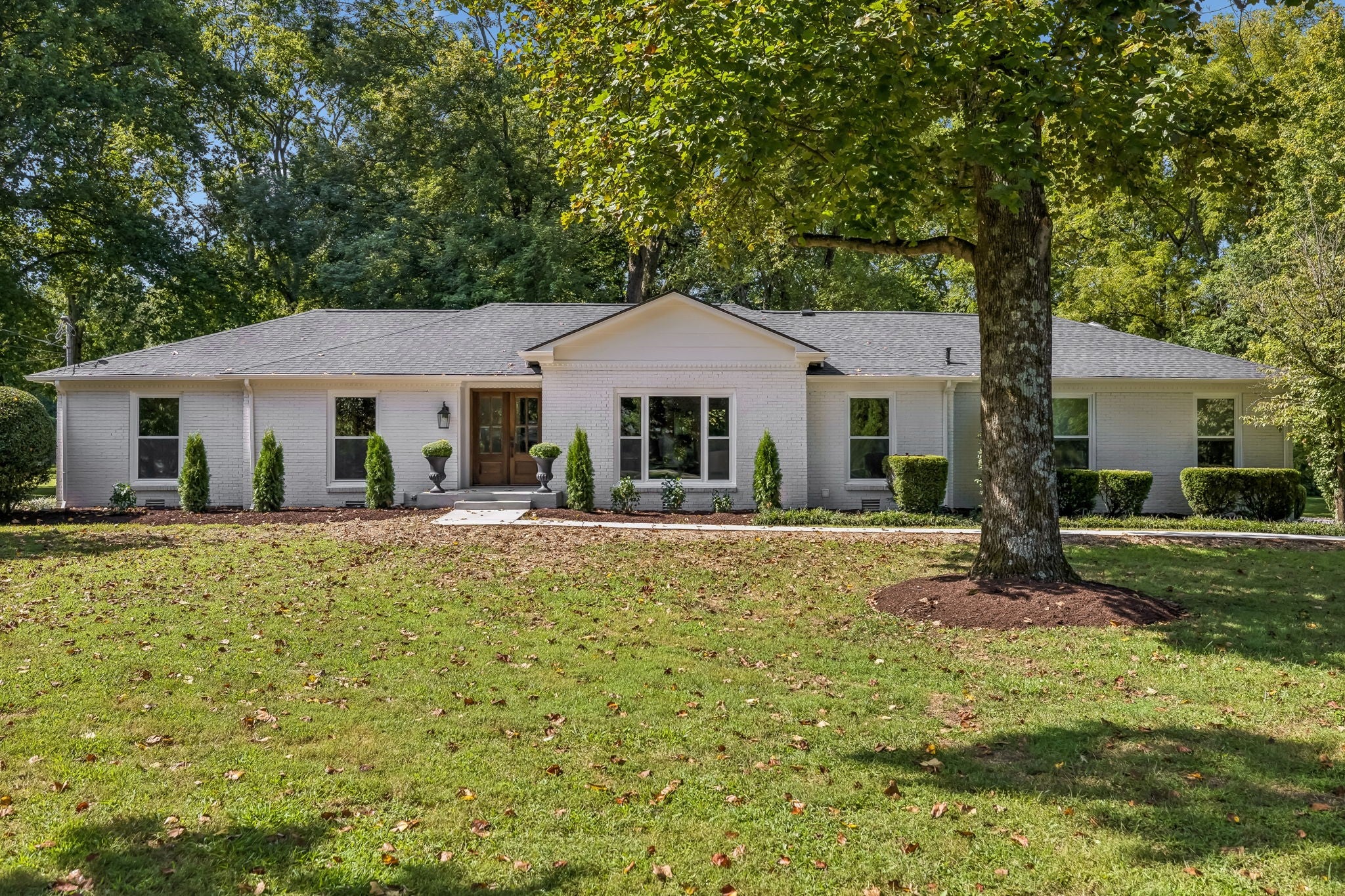 8113 Warner Rd