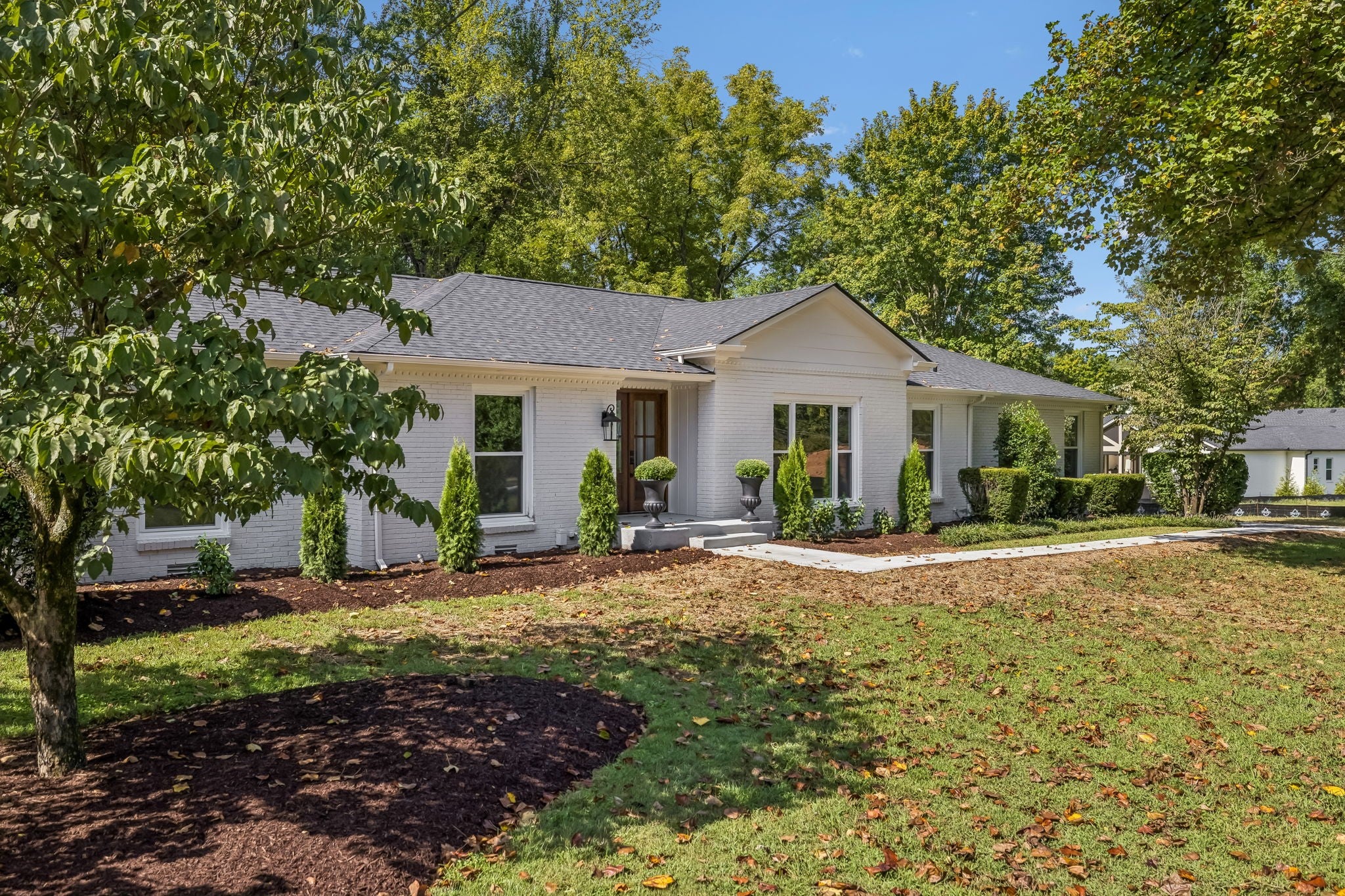 8113 Warner Rd