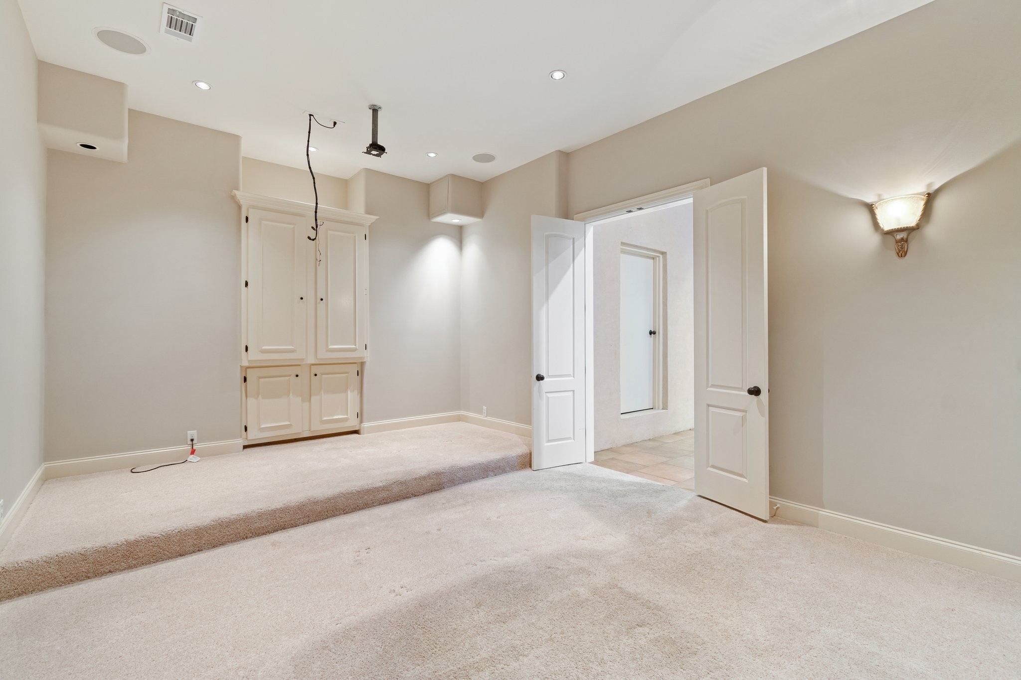 Brentwood, Tennessee 37027, United States, 5 Bedrooms Bedrooms, ,6 BathroomsBathrooms,Residential,Coming Soon,108121