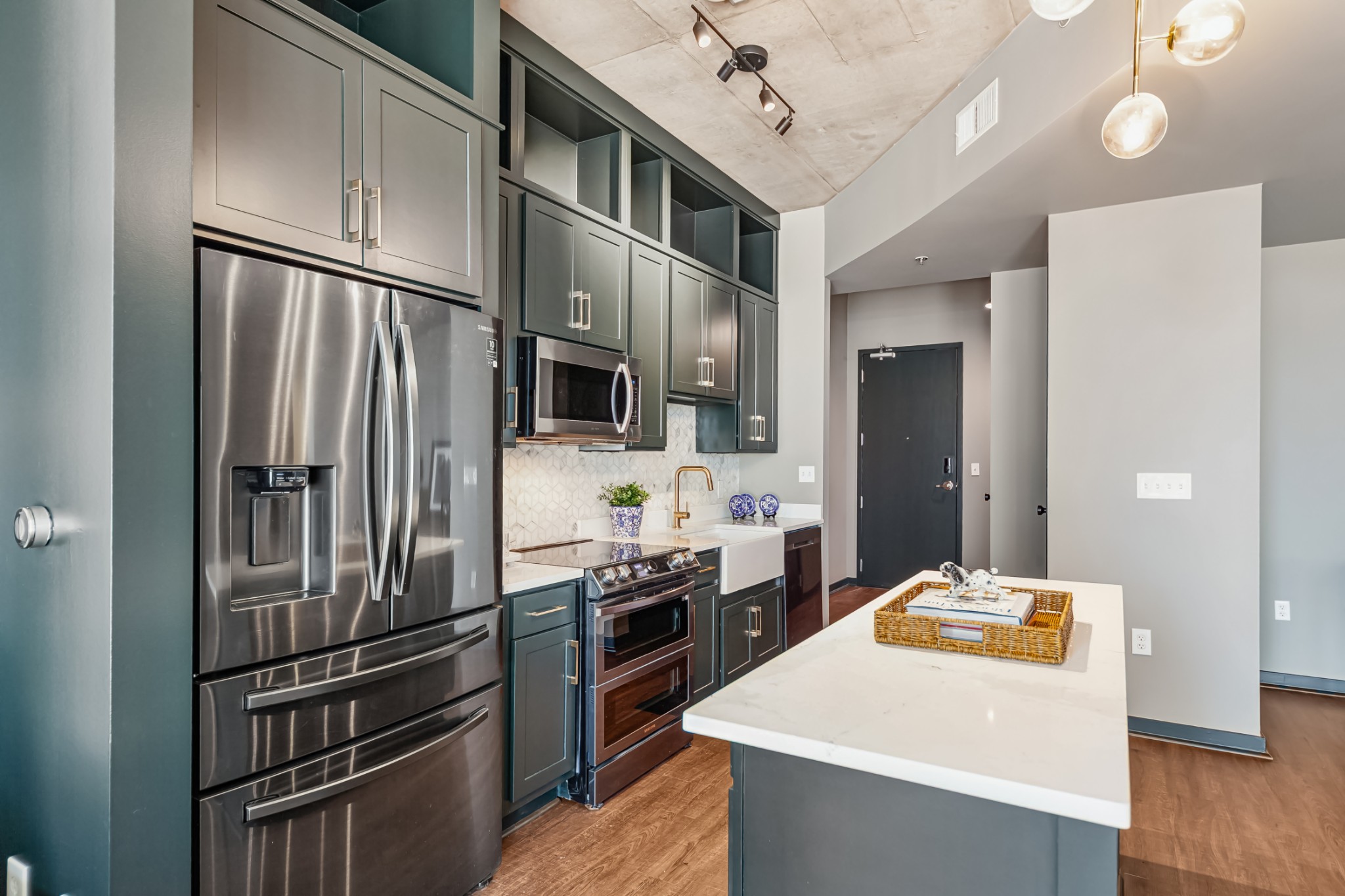 600 12th Ave S 902