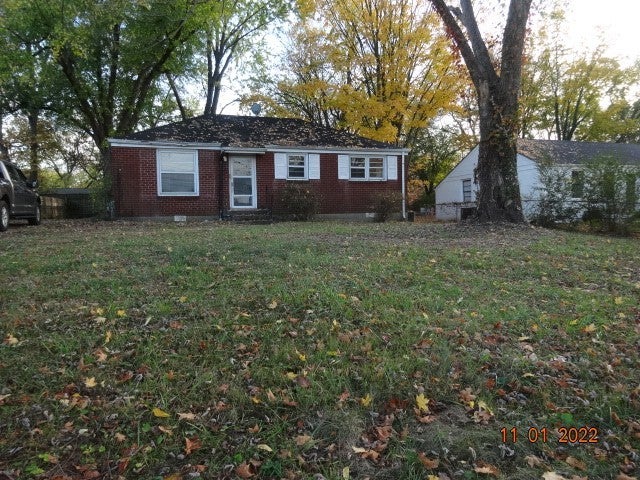 3.0-bed rental at 2920 Ironwood Dr