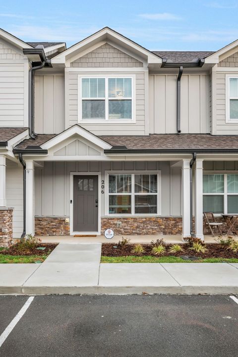 206 Bell Forge Ct White Bluff TN 37187