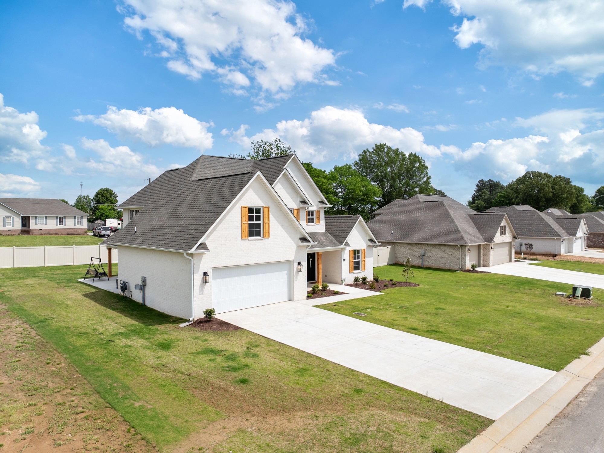 1044 Southern Hills Dr
