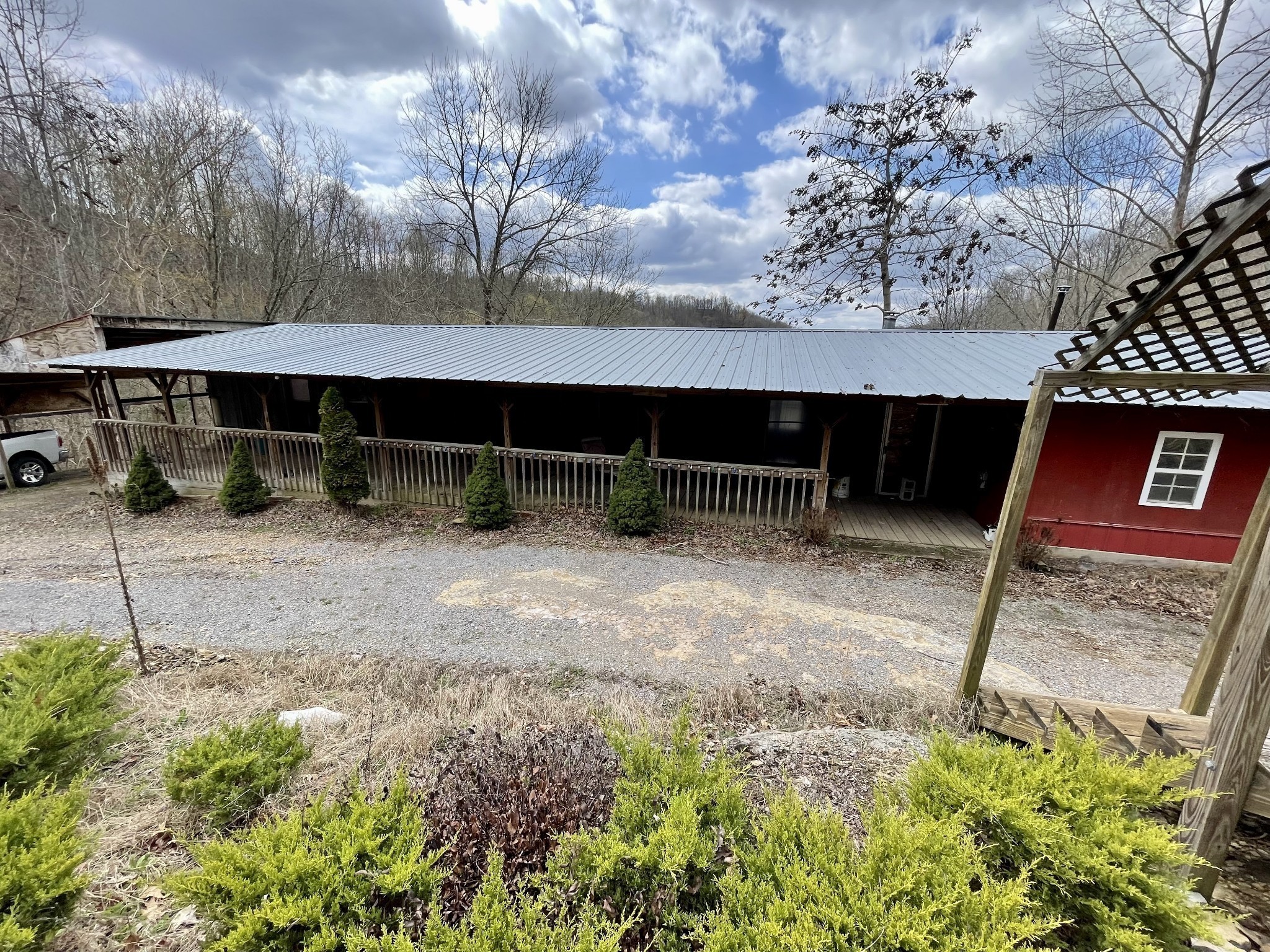 250 Possum Hollow Rd