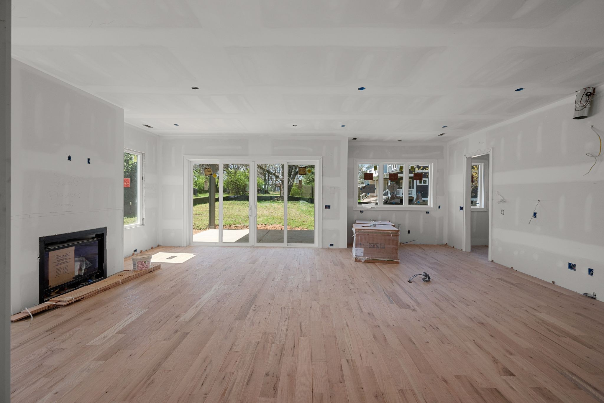 724 Newhall Dr