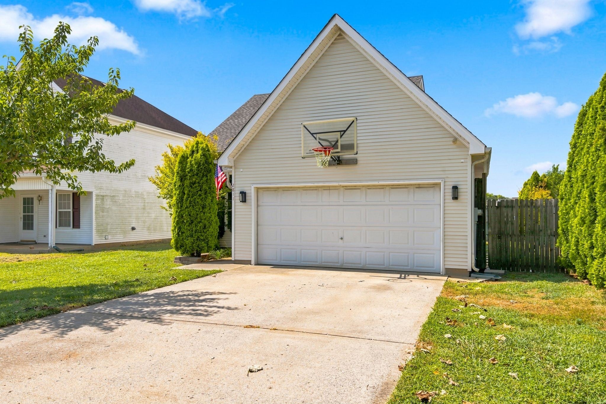 2811 Elijah Dr