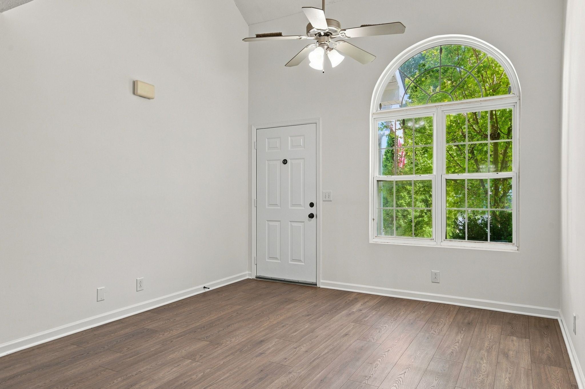 2811 Elijah Dr