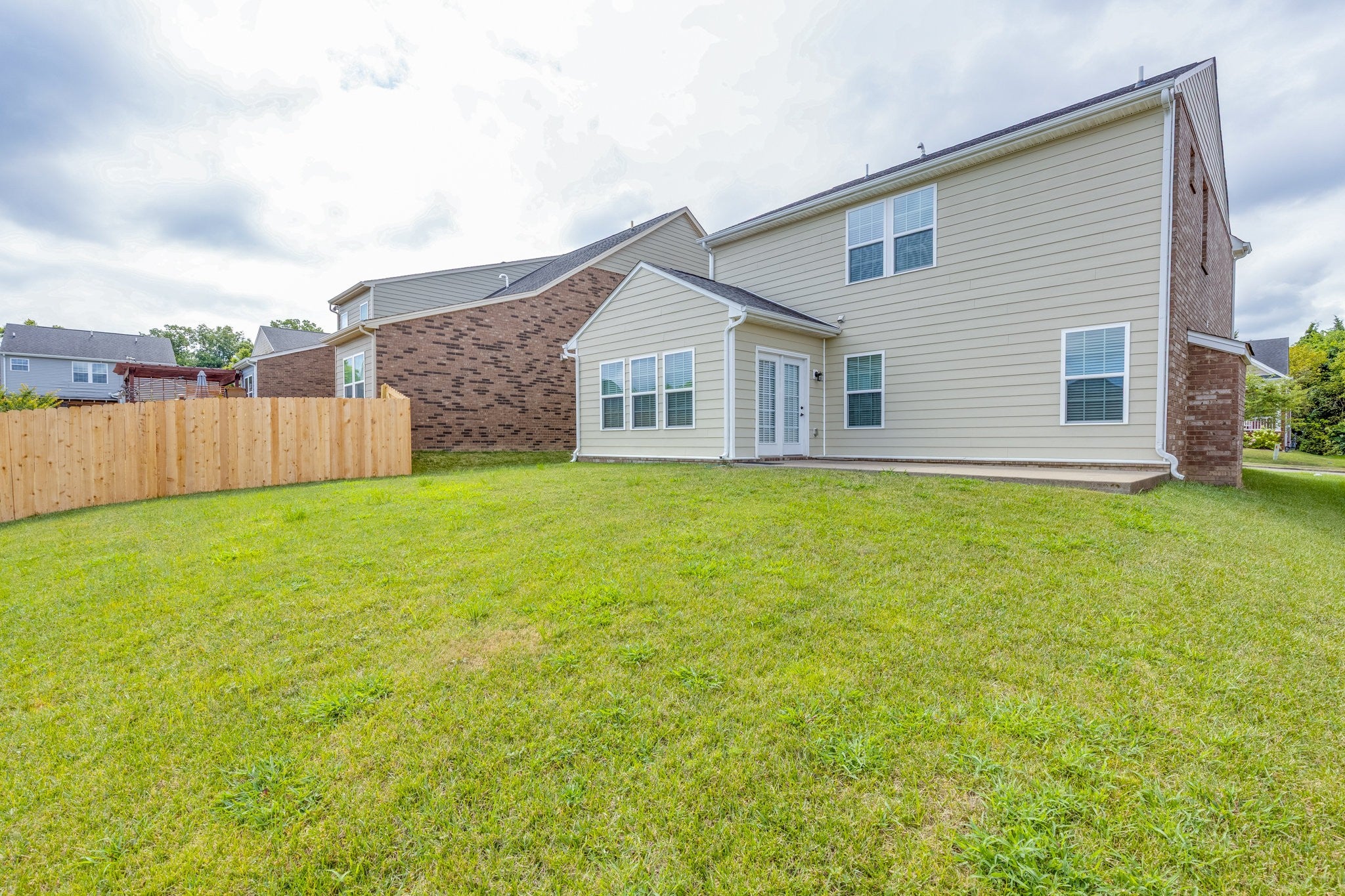 7512 Oakledge Dr