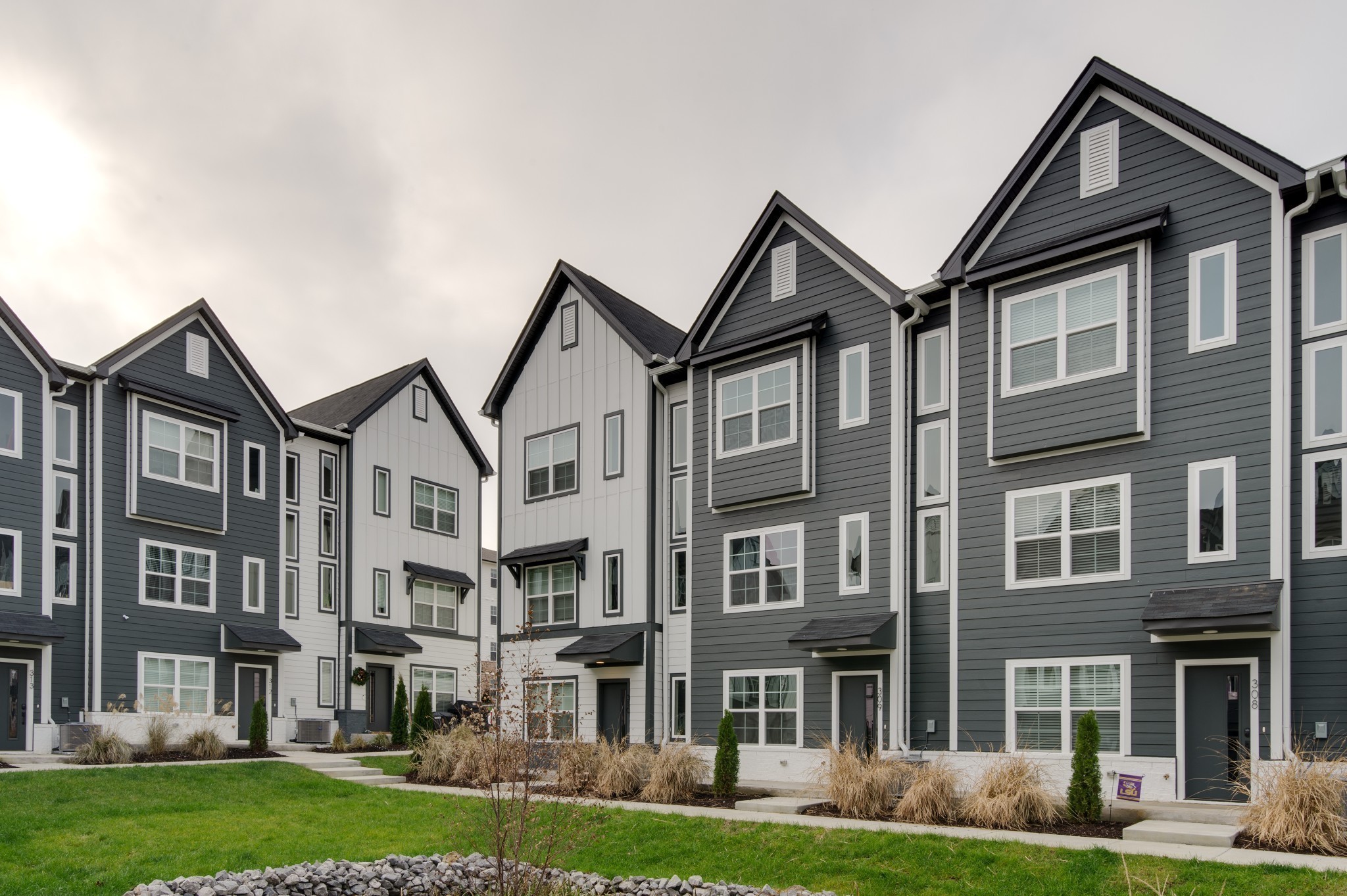 700 N DuPont Ave #228