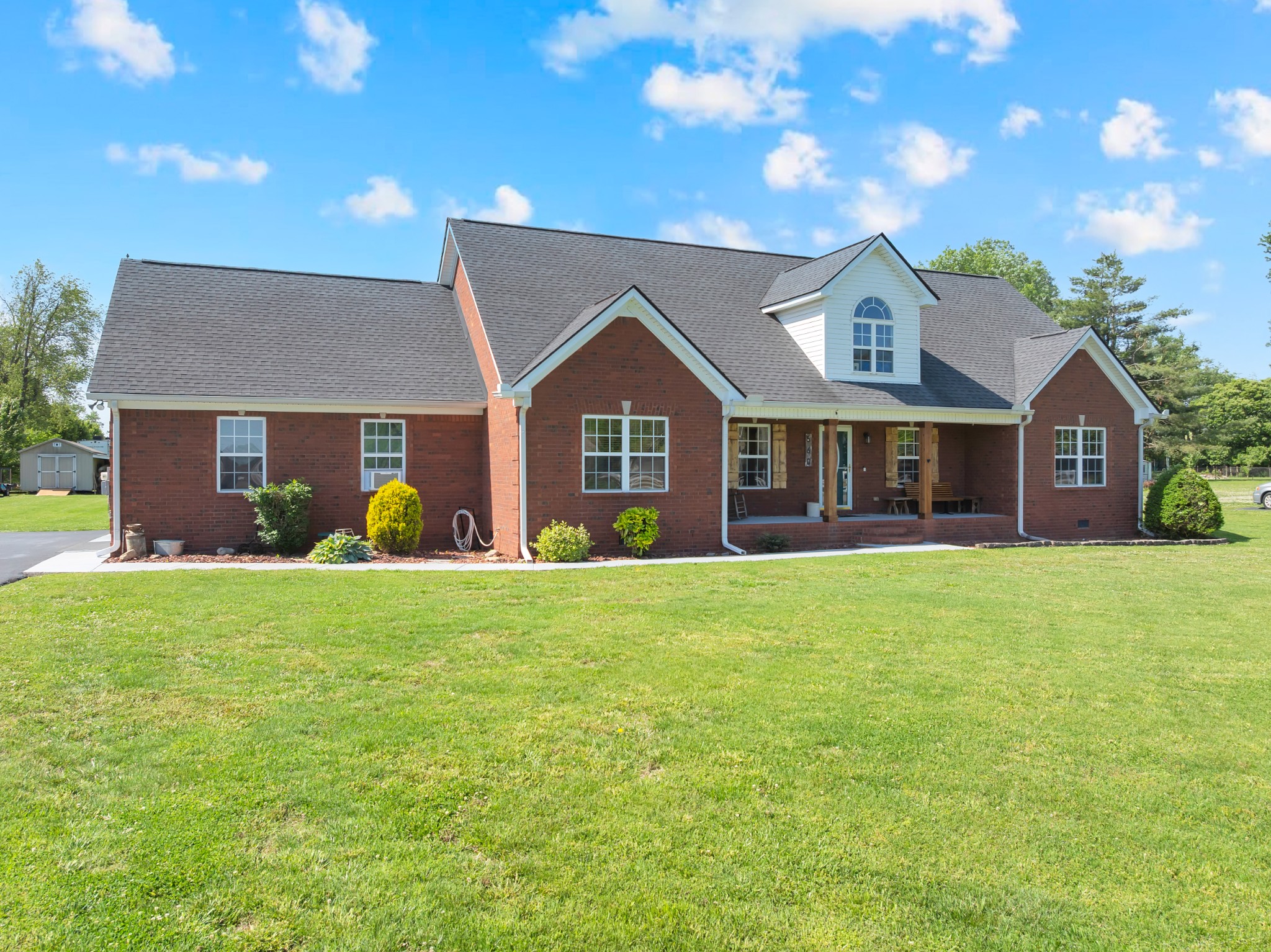 560 Crosswood Ct