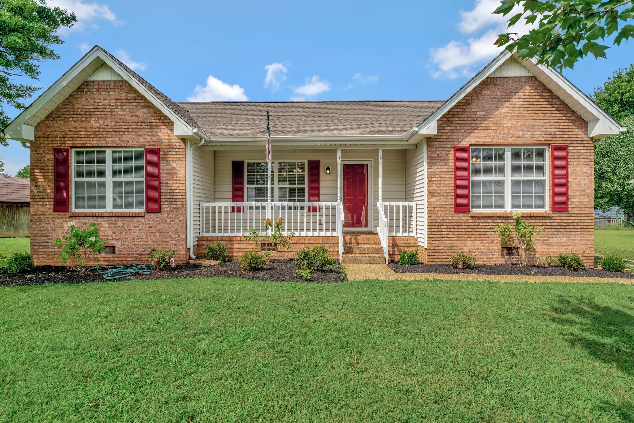 202 Derek Ct