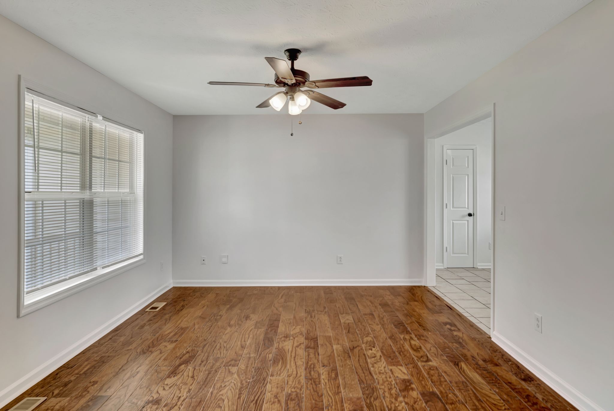 202 Derek Ct