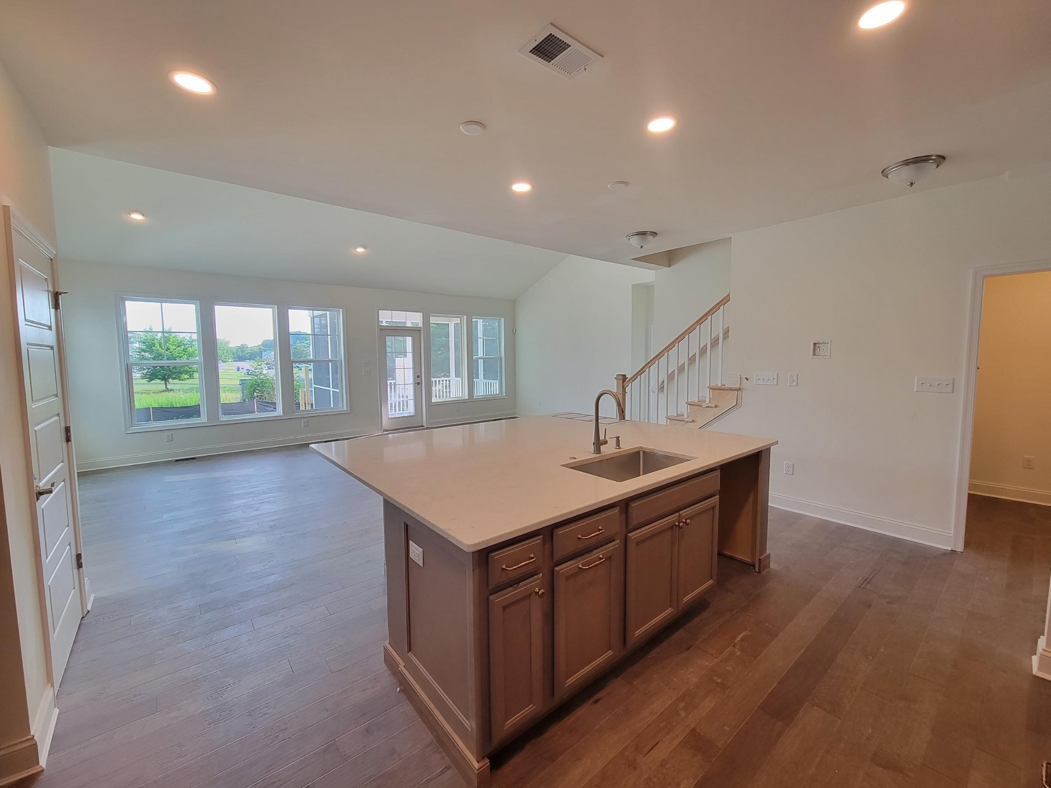 832 Westchester Cir
