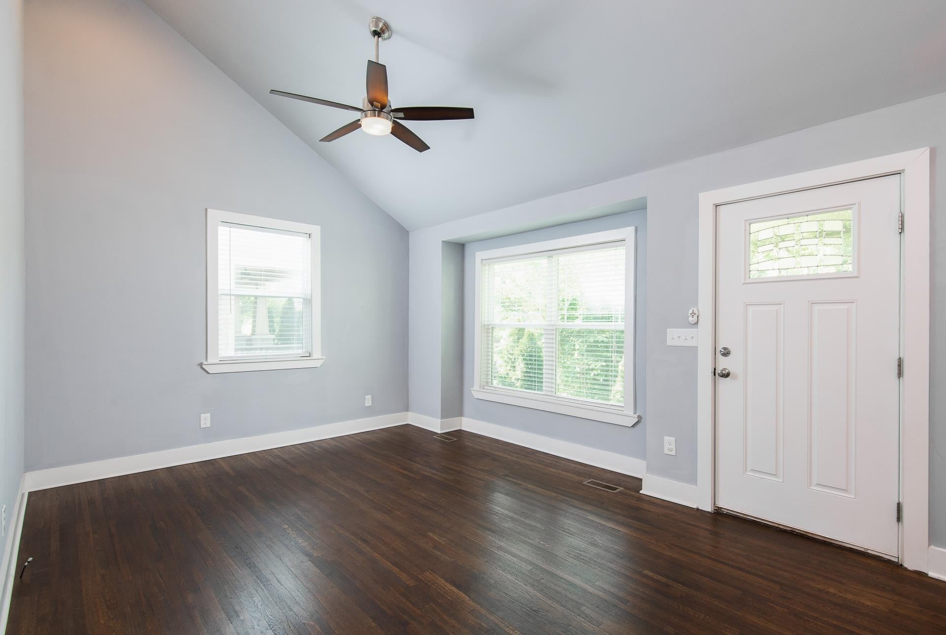 1009 Granada Ave