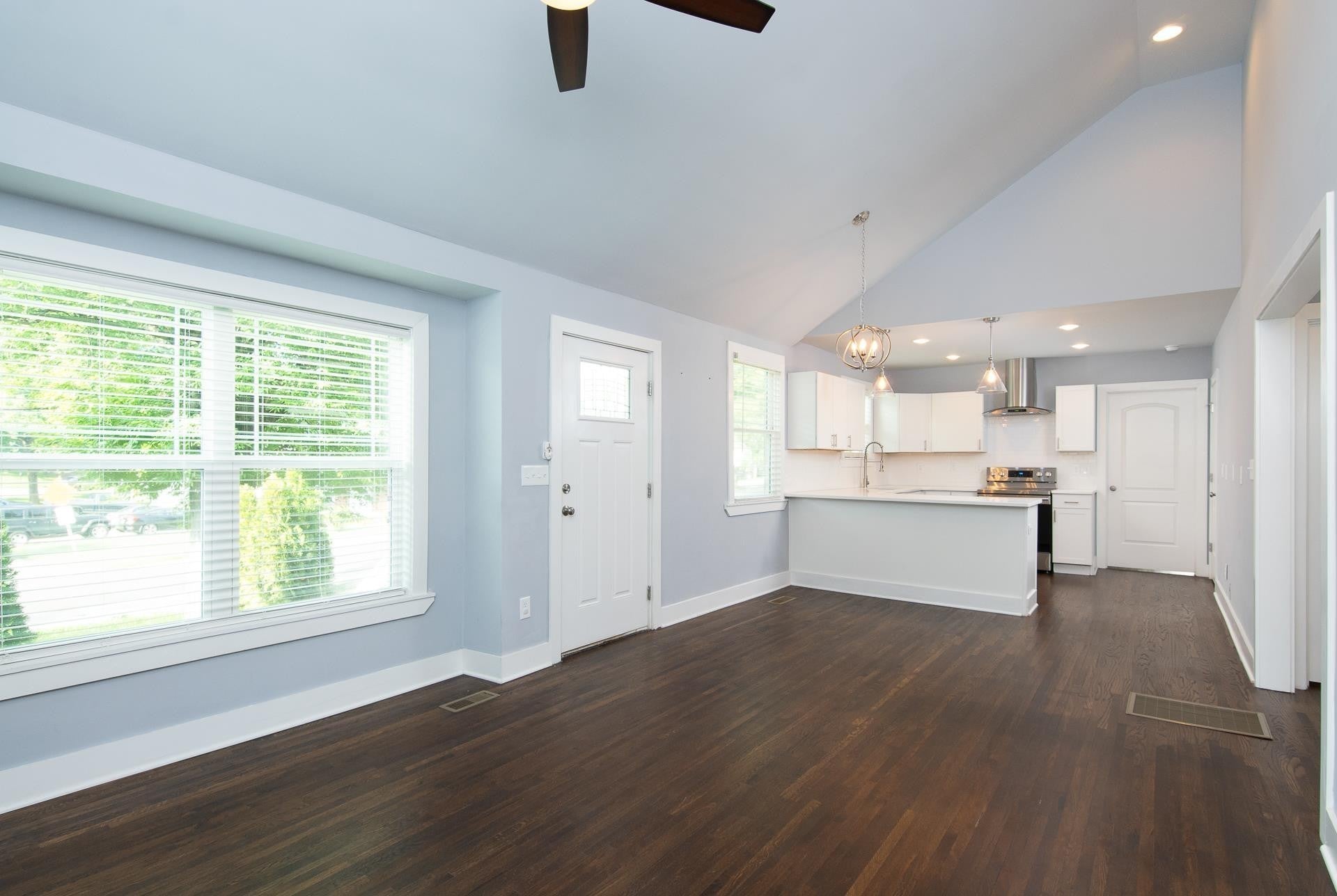 1009 Granada Ave