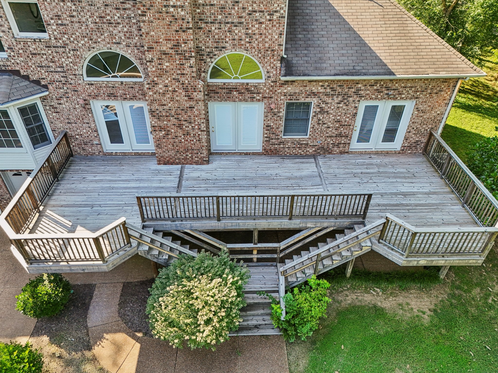 1417 Holly Hill Dr
