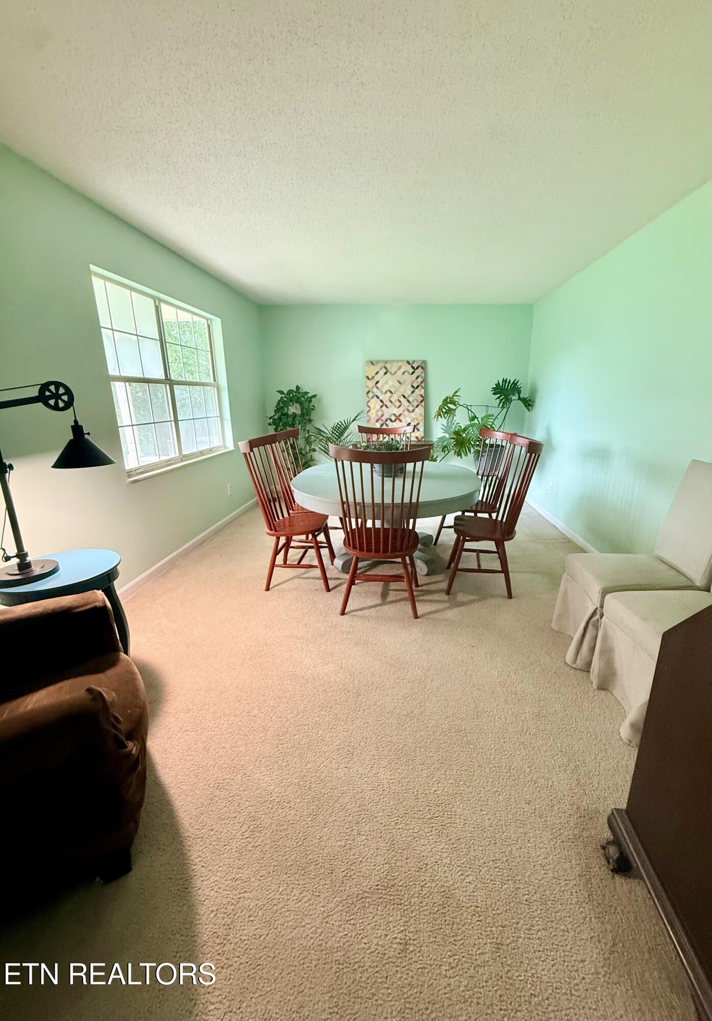 905 High Springs Rd