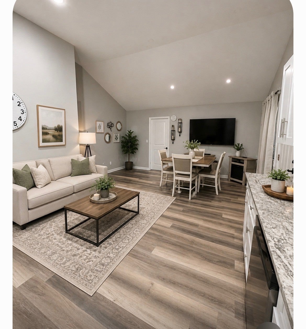 111 Lynn Dr