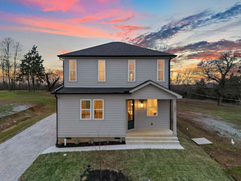 1531 E Stewarts Ln Nashville TN 37218