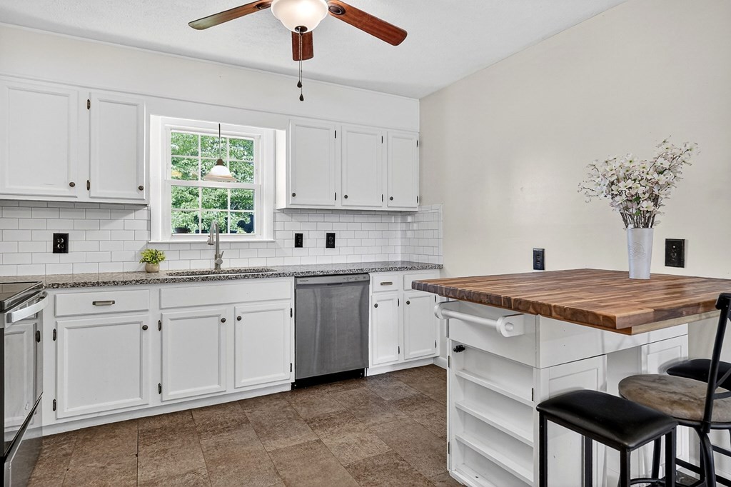 200 Woodmont Dr