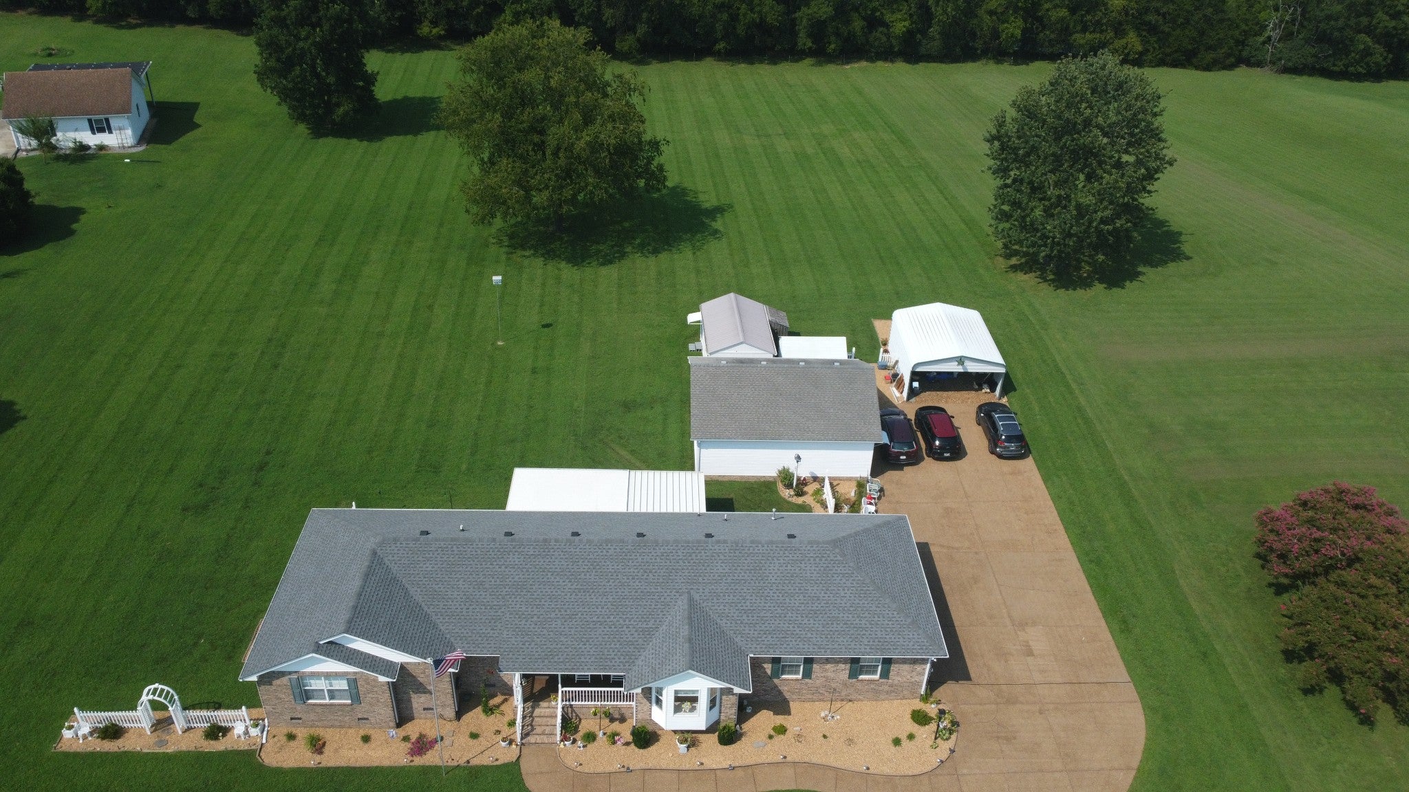 135 Hidden Cove Ct
