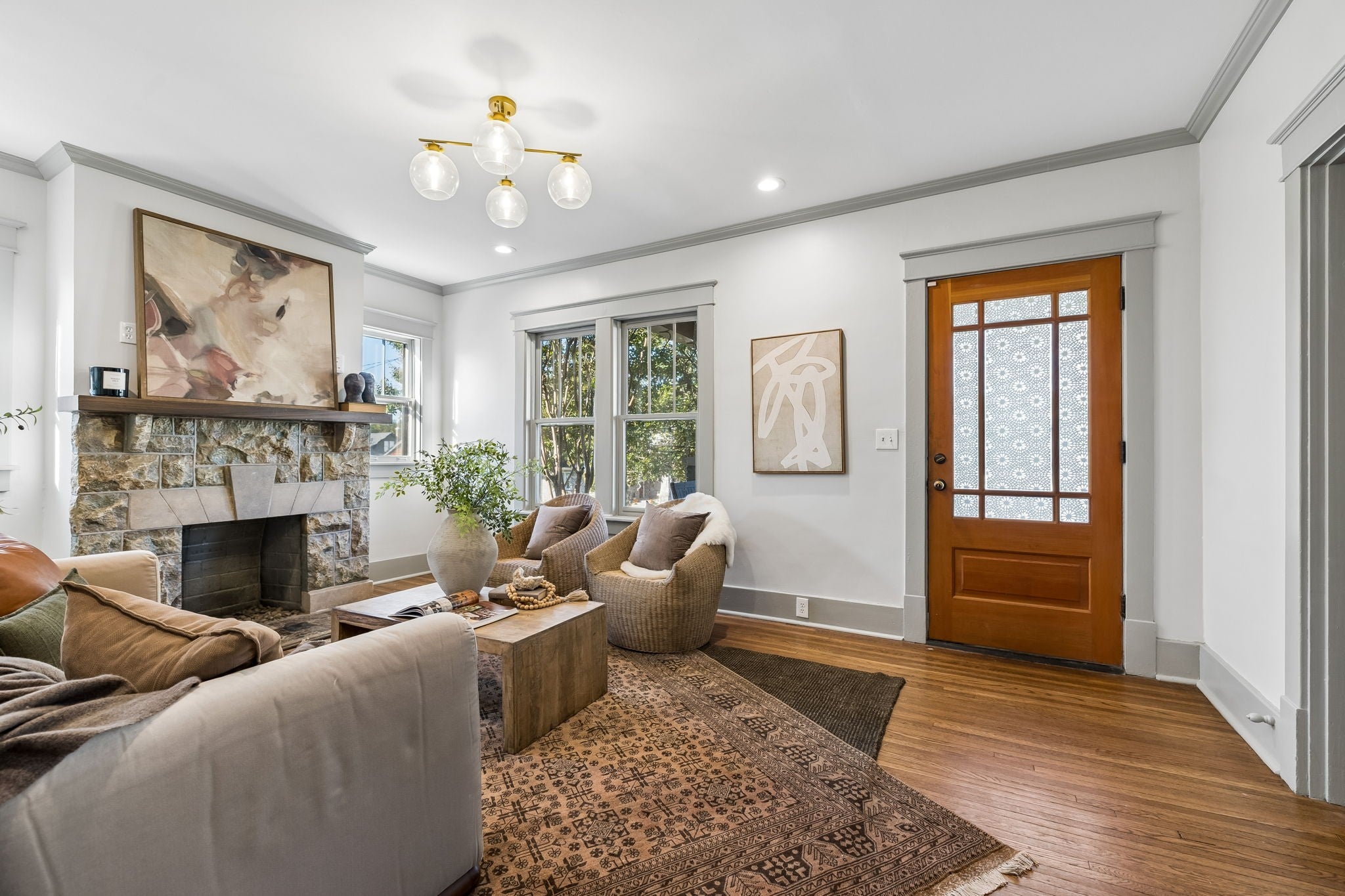 1406 Villa Pl