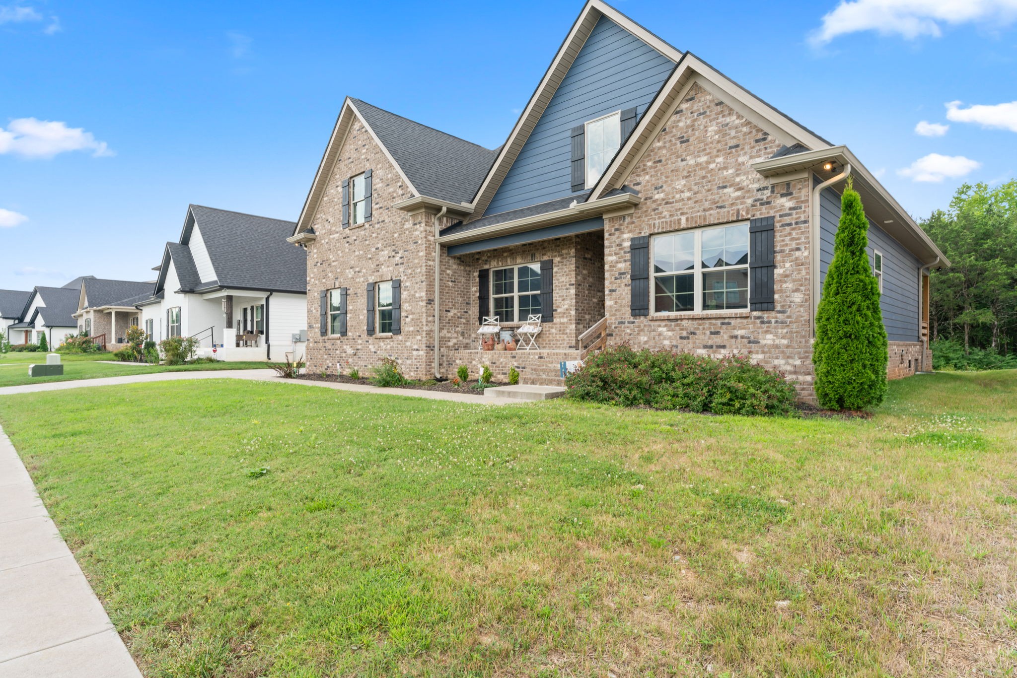 2428 Sandstone Cir