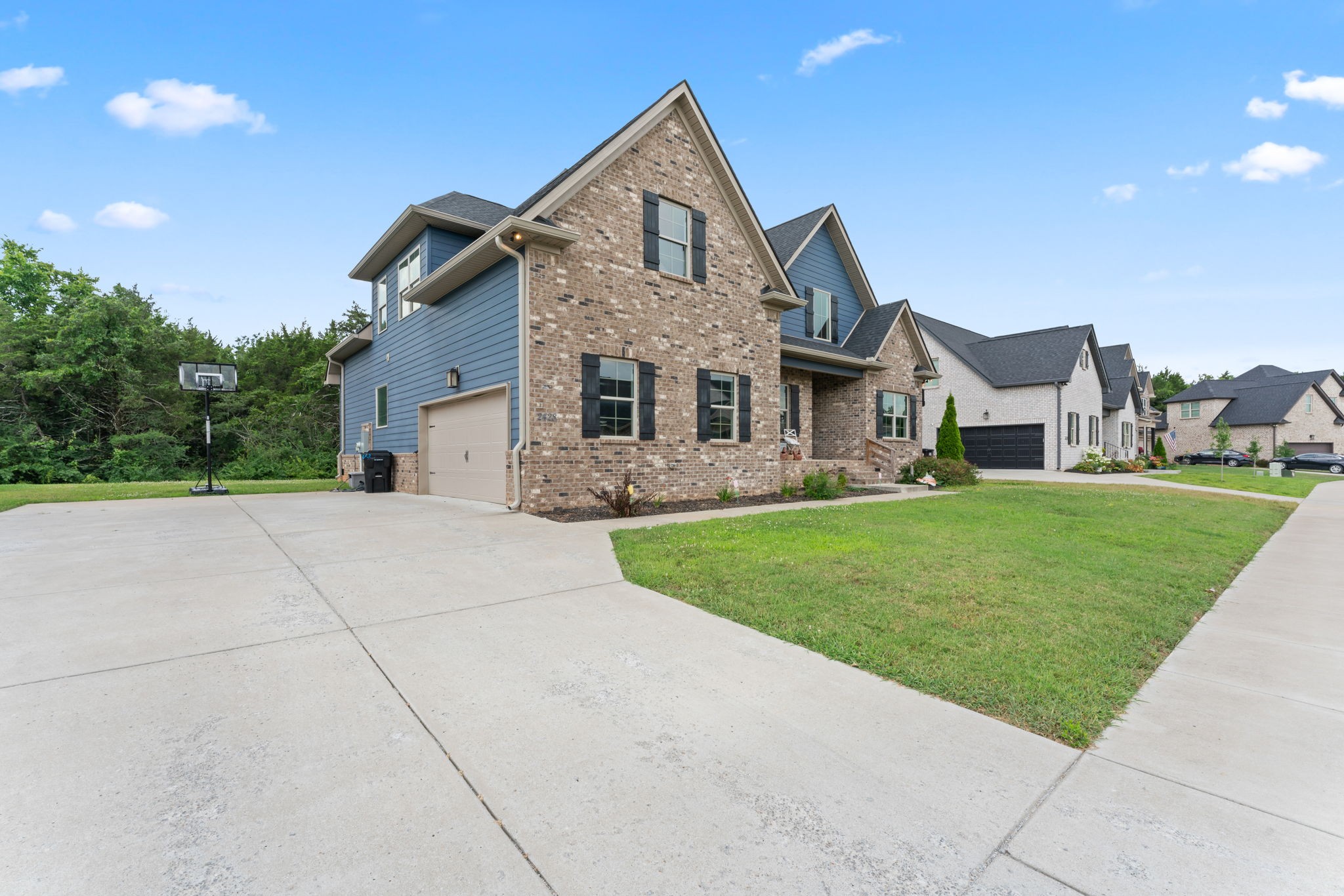 2428 Sandstone Cir