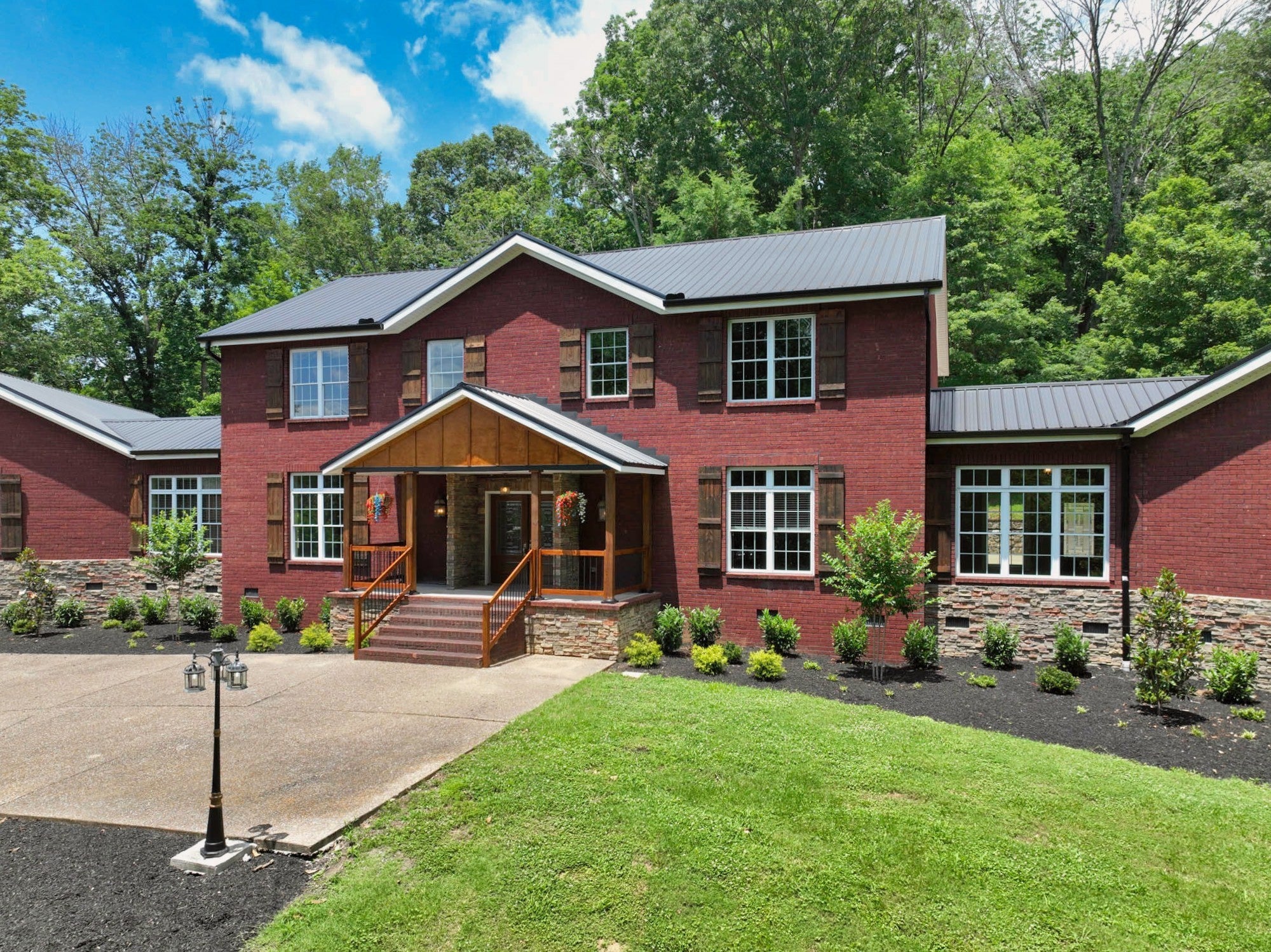 125 Happy Hollow Rd