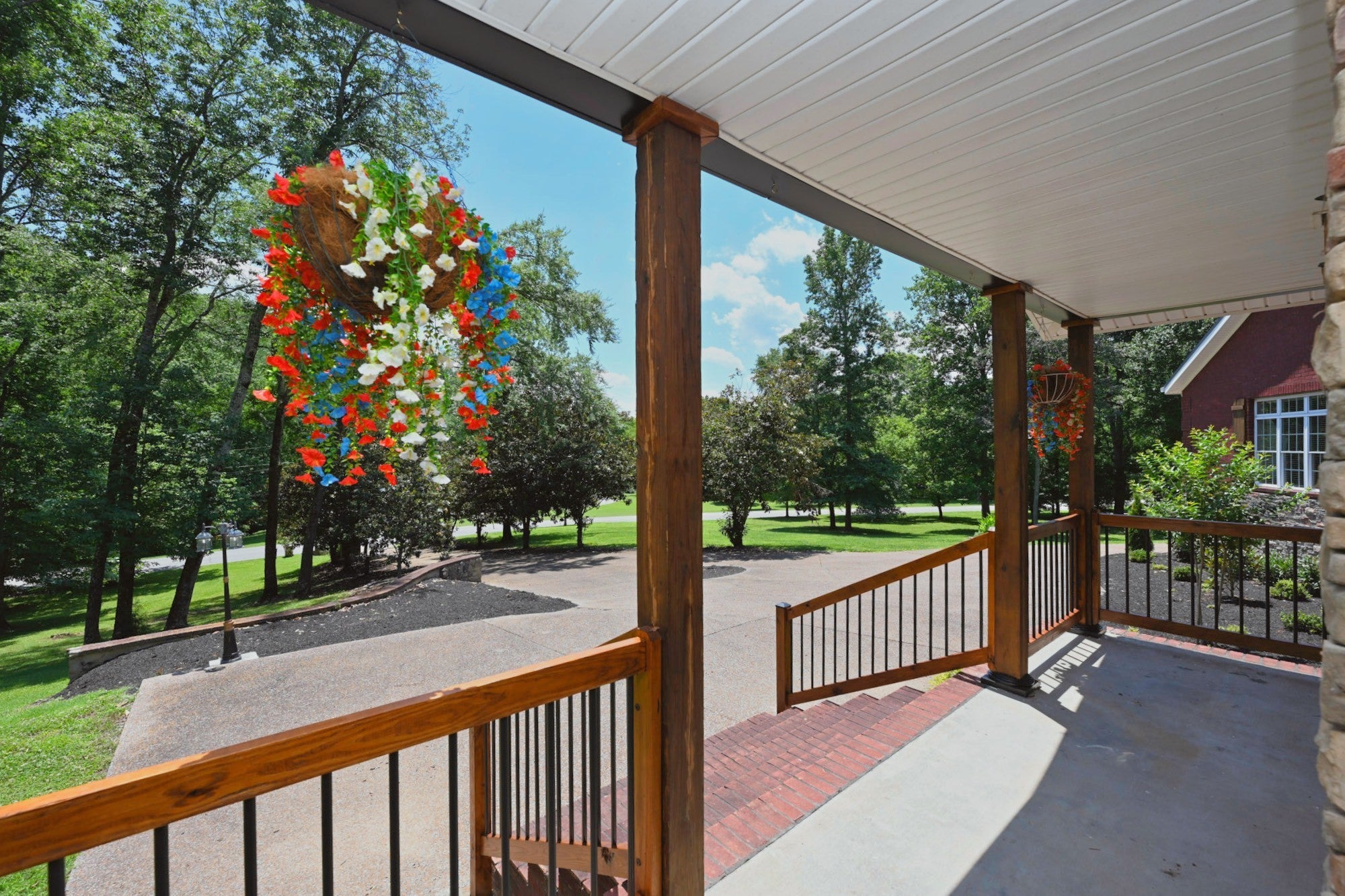 125 Happy Hollow Rd